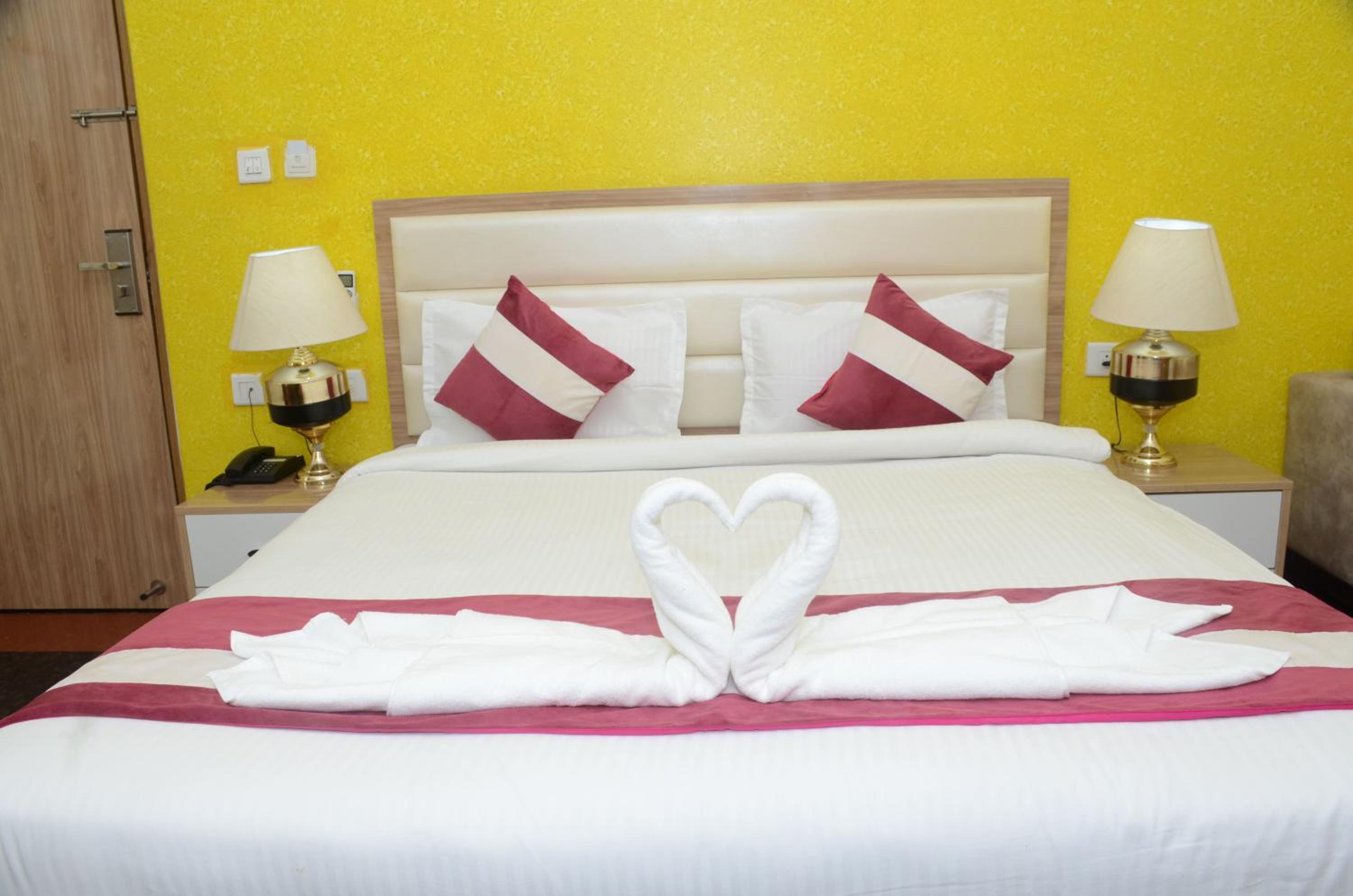 Deluxe Double Room - Photo 20