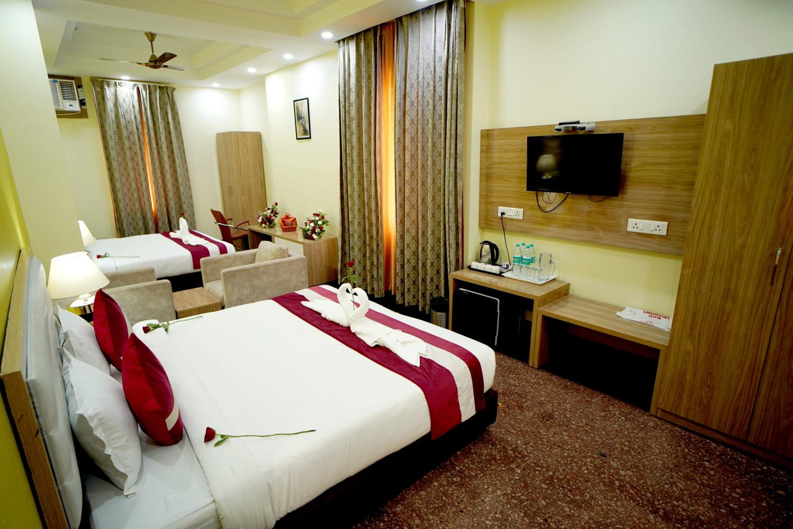 Deluxe Family Room - Photo 4