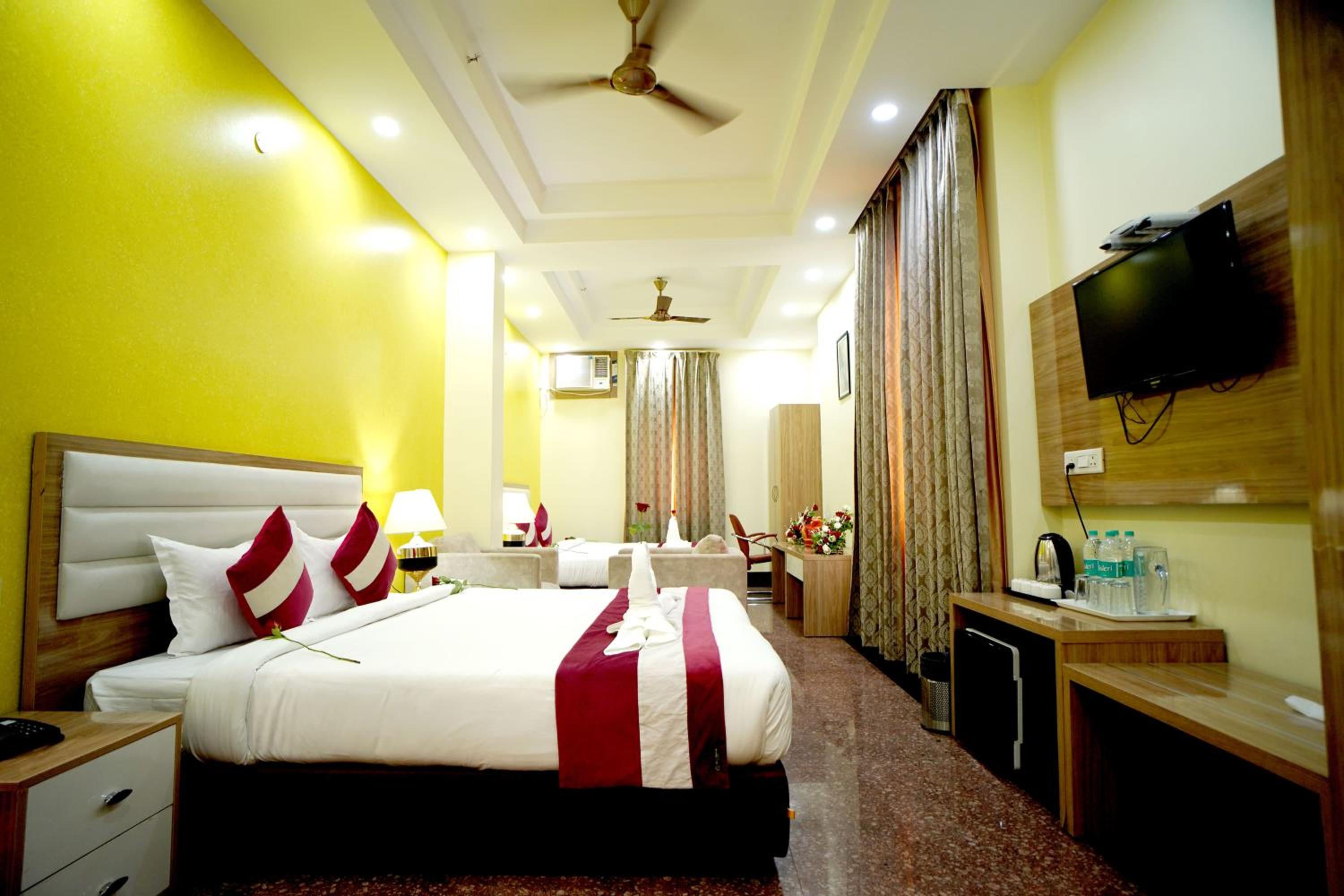 Deluxe Family Room - Photo 5