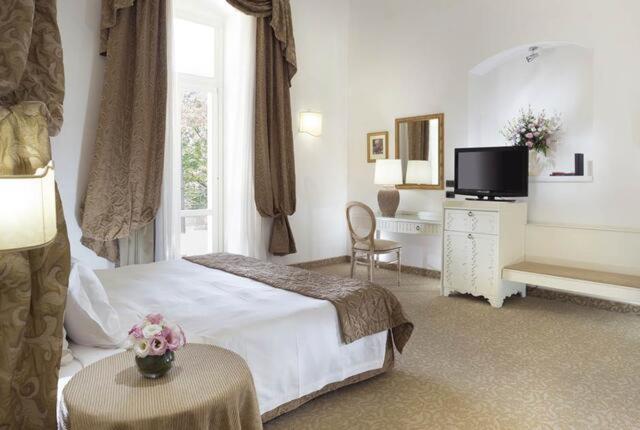 Superior Double or Twin Room with Garden View photo 3