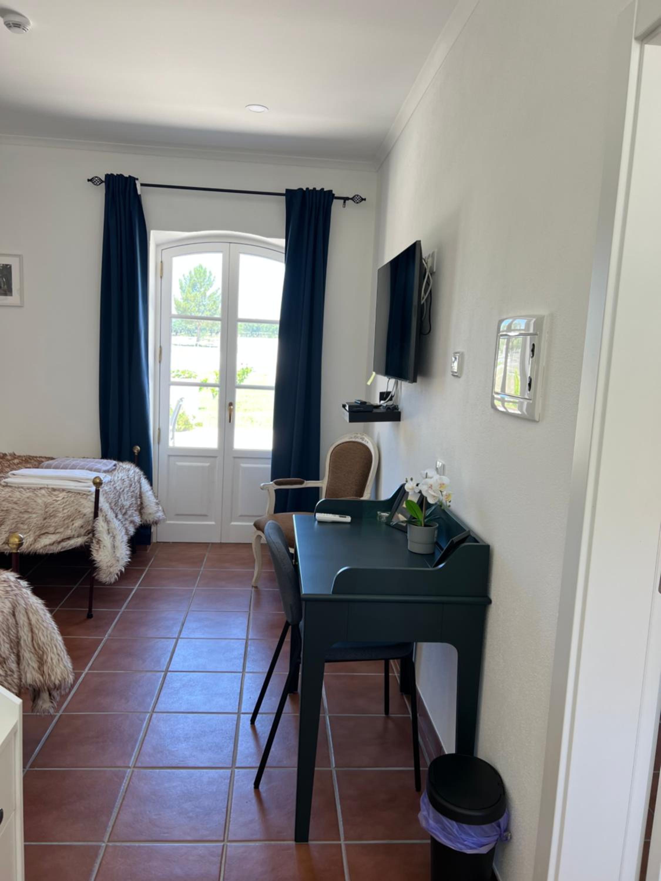 Budget Single Room photo 3