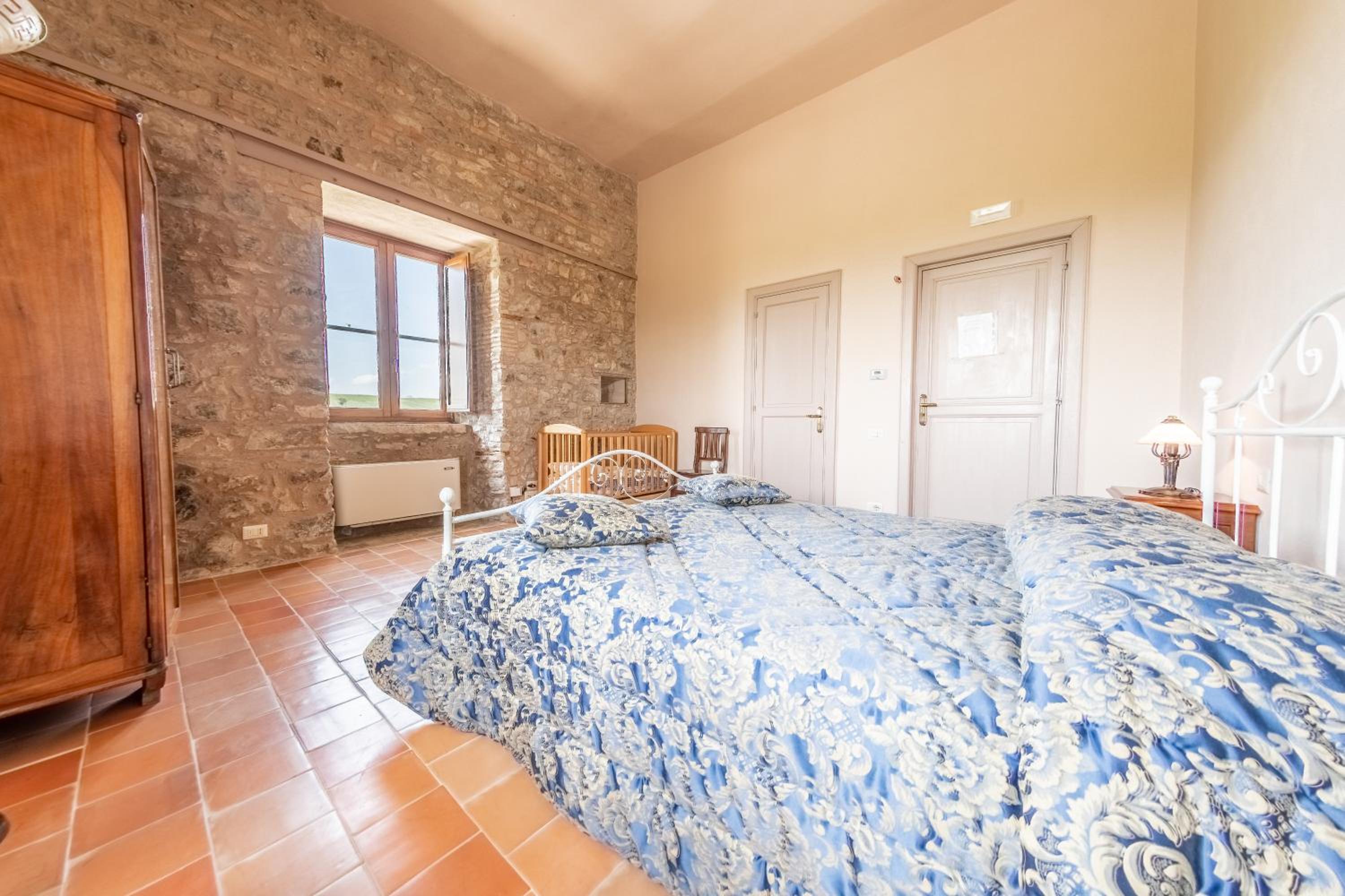 Double Room - Photo 2