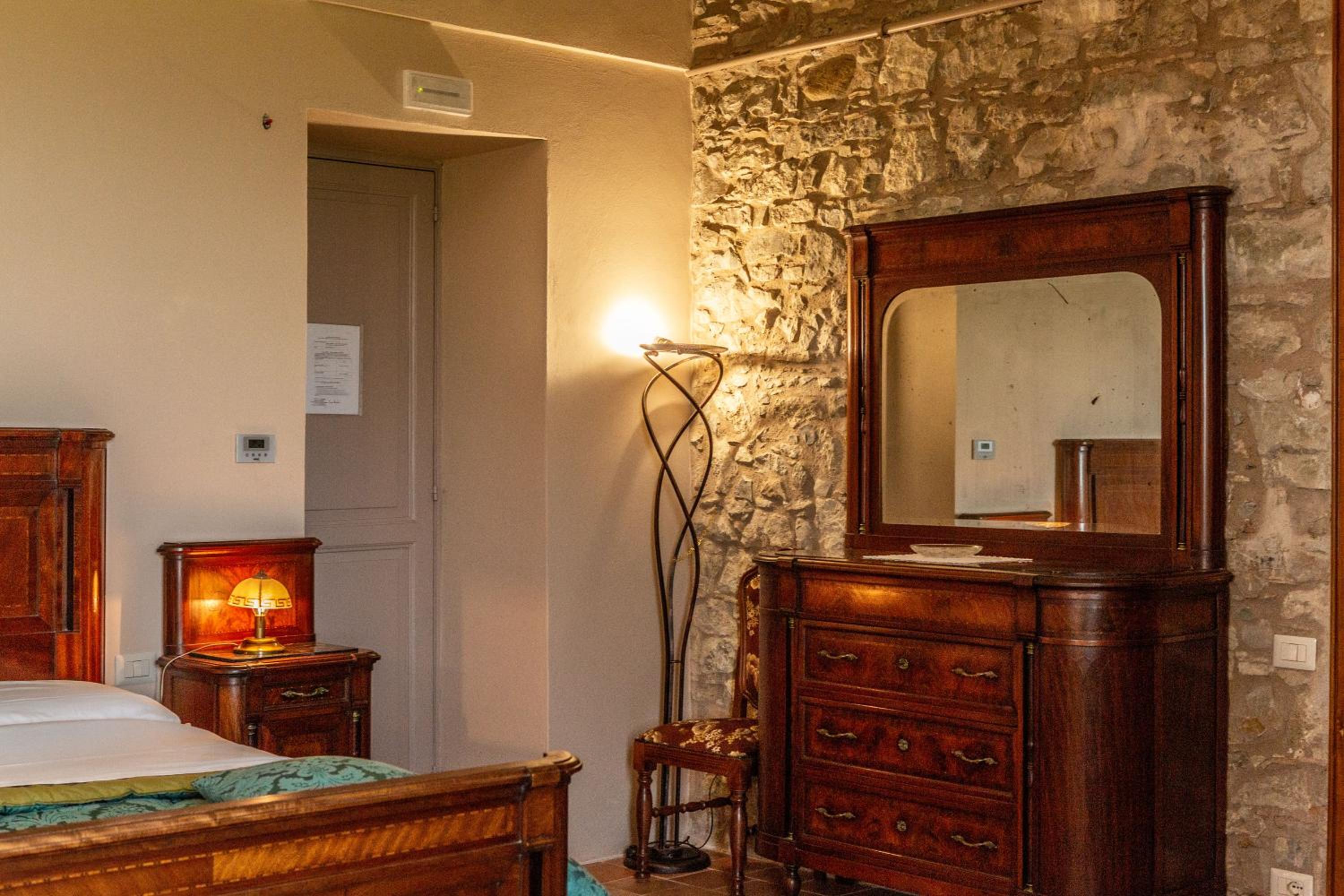 Classic Triple Room - Photo 2