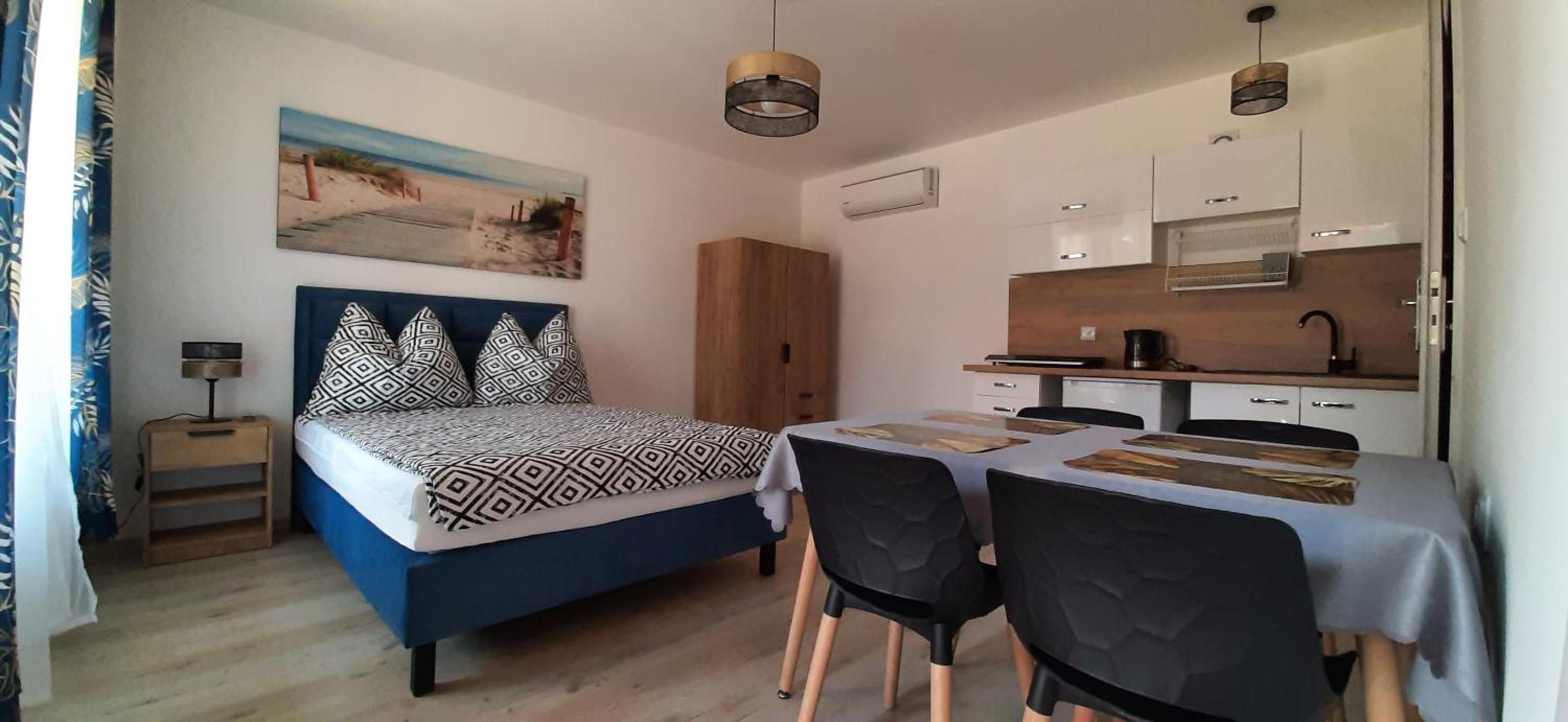 Apartment with Terrace photo 2