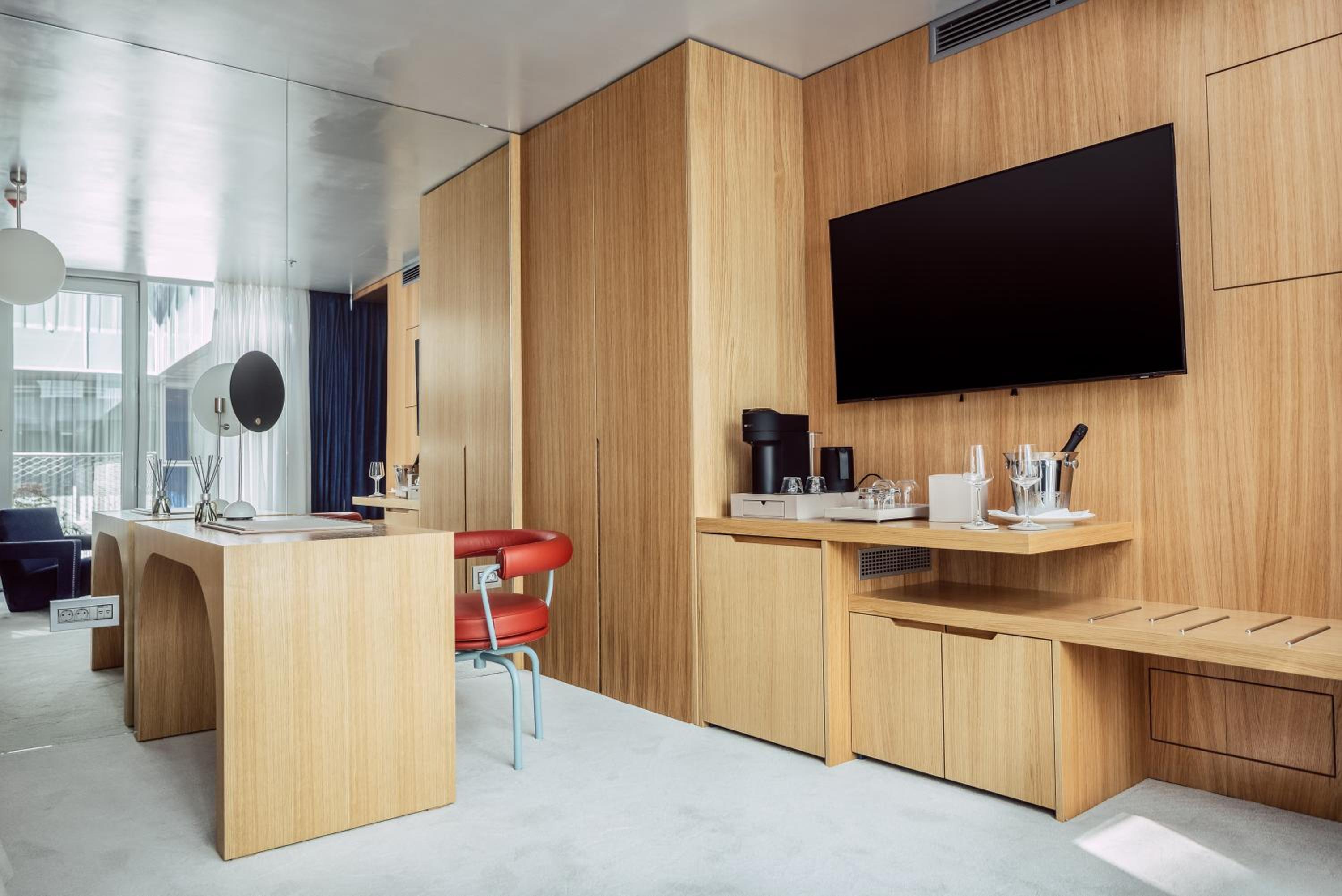Grand Premium Twin – Atrium View - Photo 4