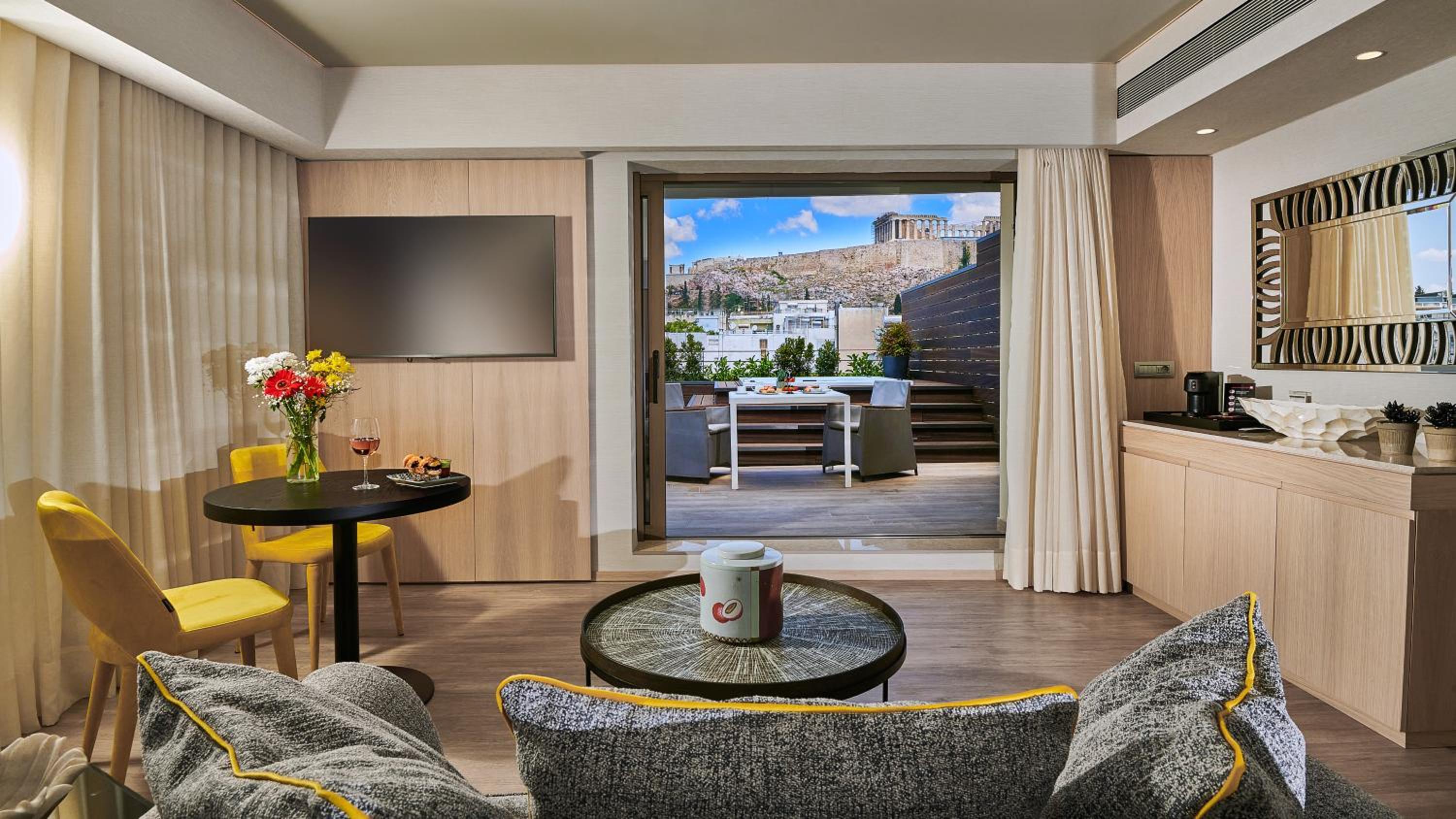Acropolis Terrace Suite - Photo 15
