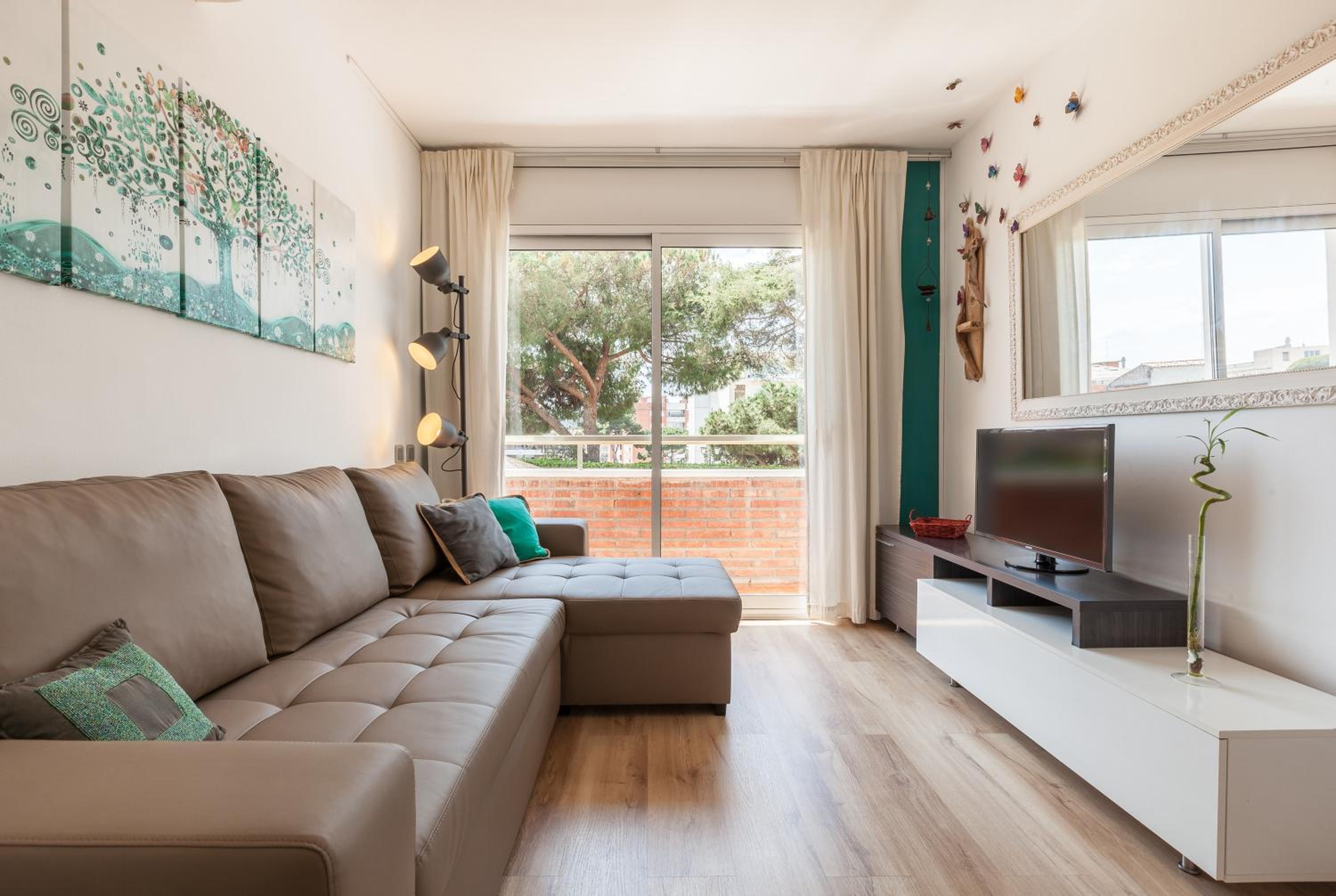 One-Bedroom Apartment with Garden View