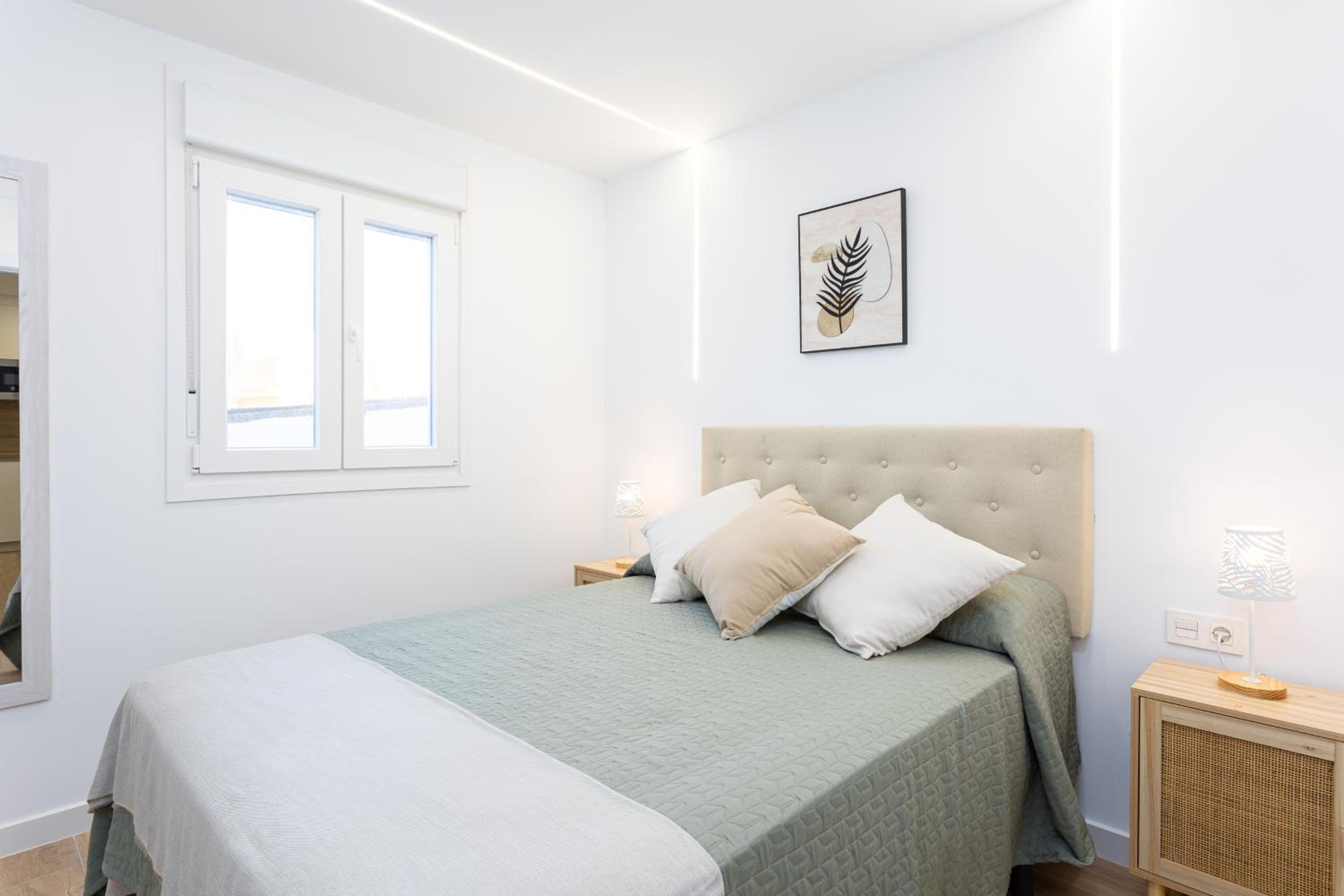 Apartamento de una habitación con terraza compartida.