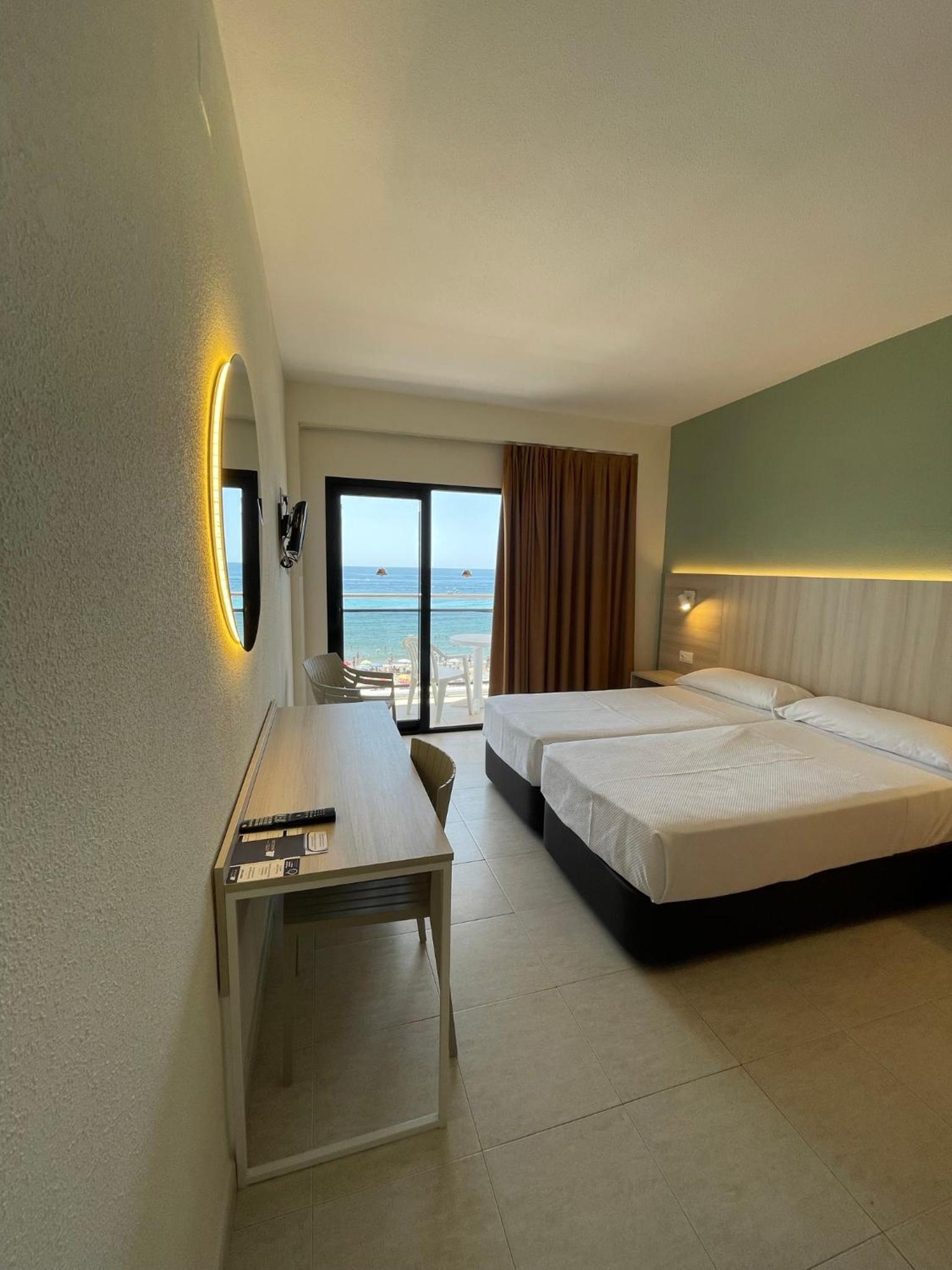 Habitación Doble o con Dos Camas con Vista al Mar