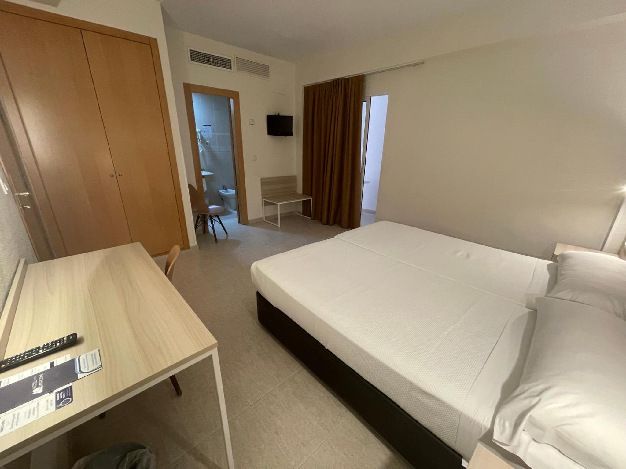 Budget Double or Twin Room photo 2