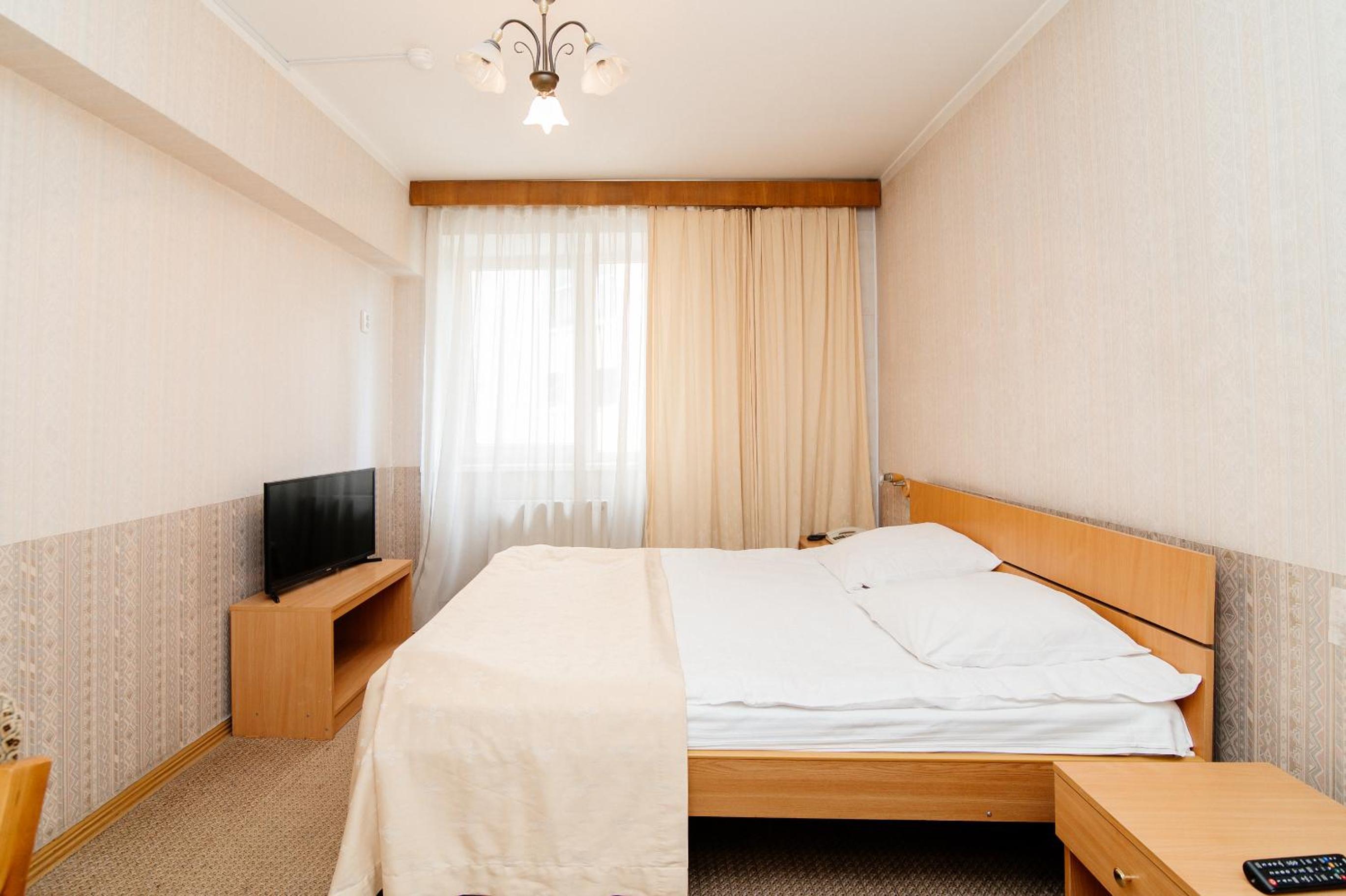 Standard Double or Twin Room photo 1
