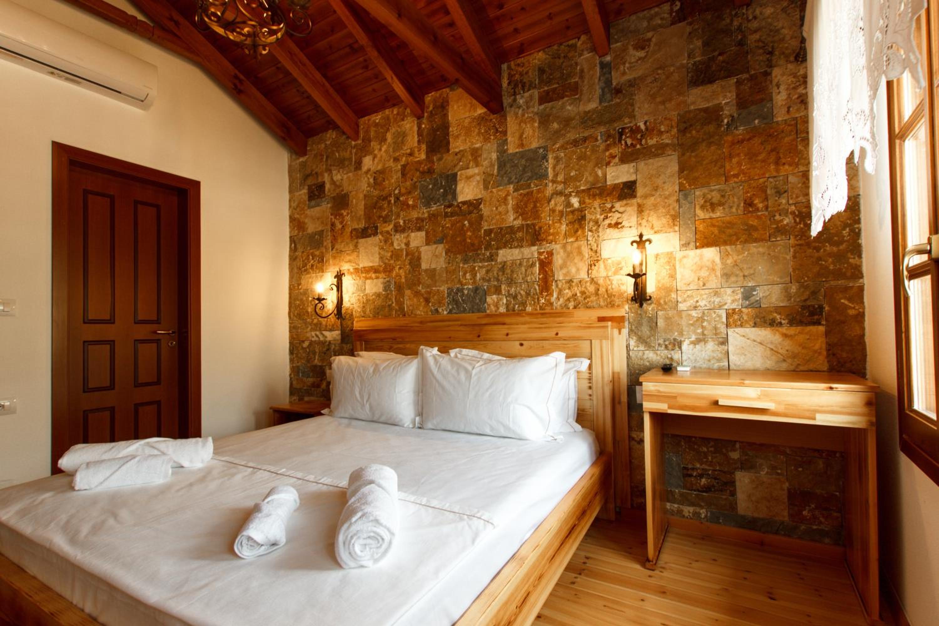 King Room with Balcony photo 3
