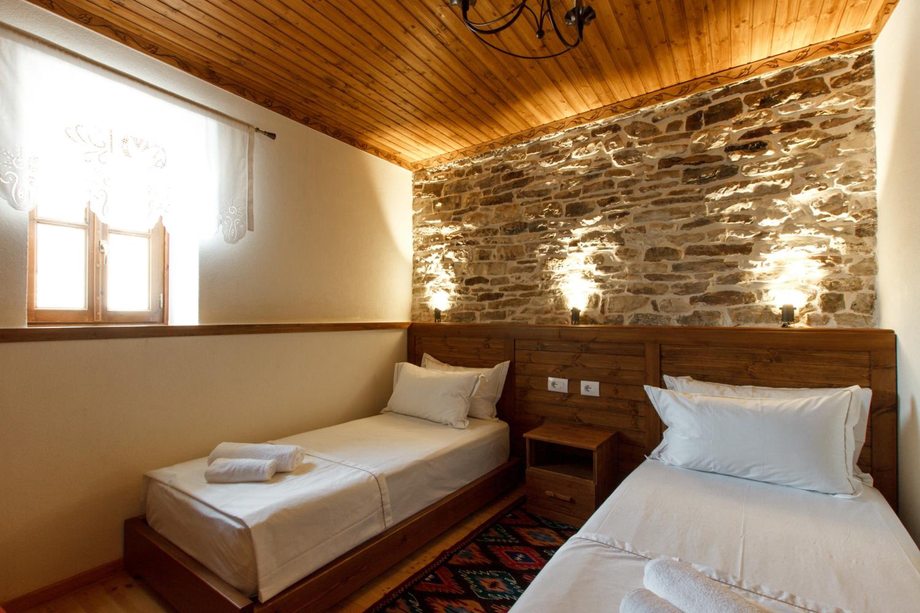 Deluxe Triple Room photo 2