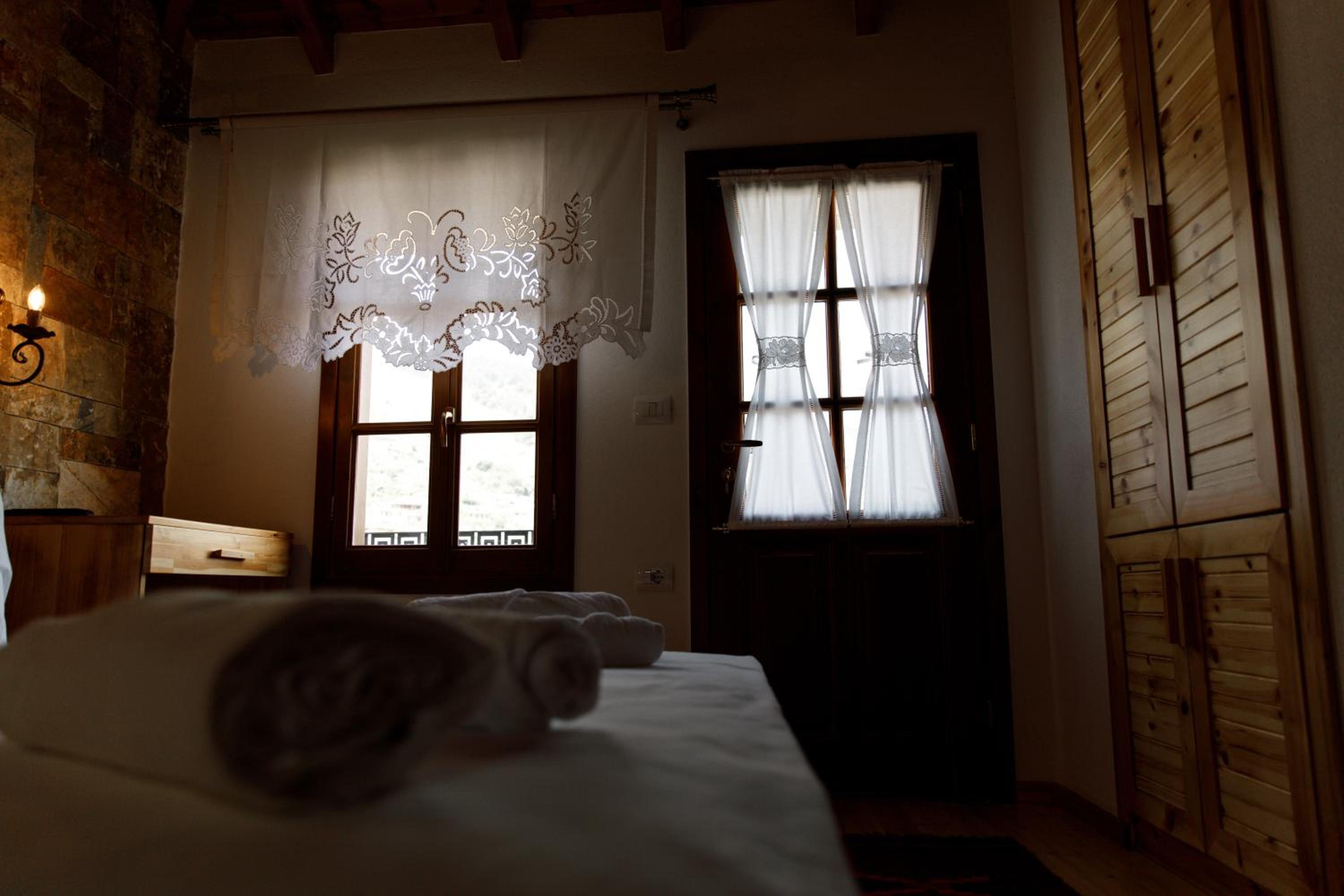 King Room with Balcony photo 2