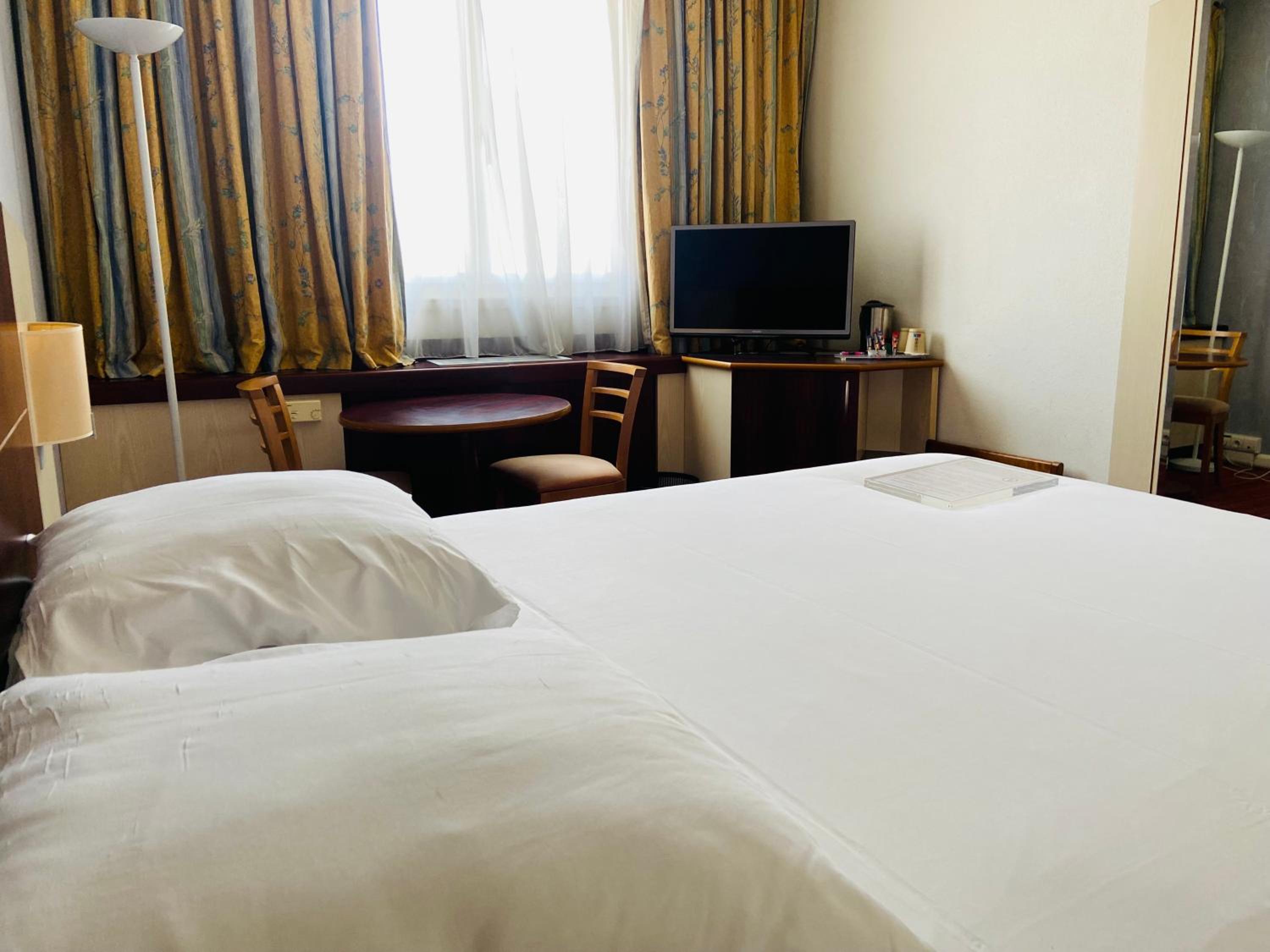 Classic Double Room - Photo 4