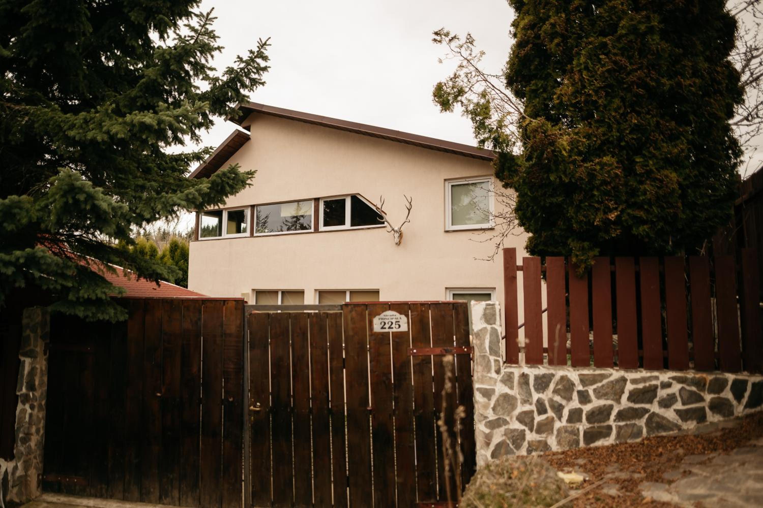 Four-Bedroom House photo 2