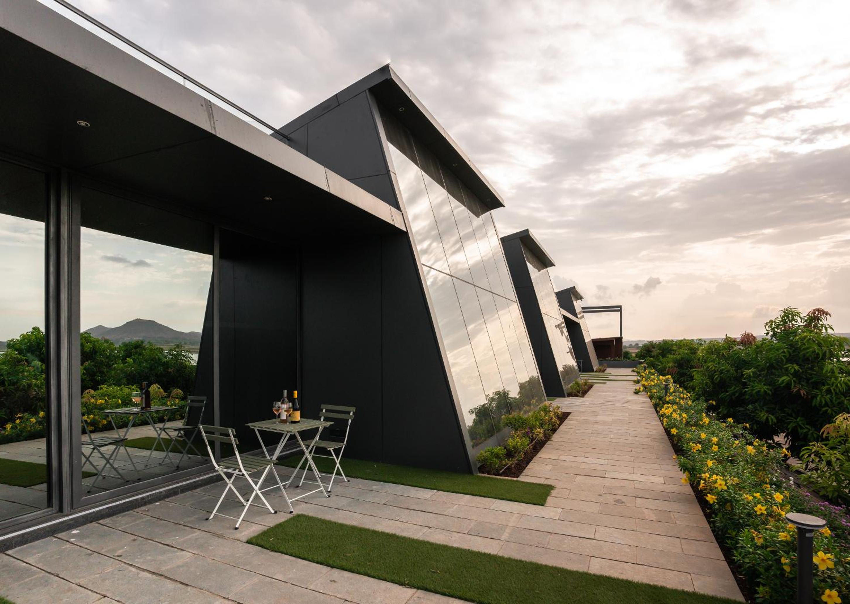 Lake View Suite with Wine tour & Tasting experience at Sula Vineyards, 10% discount on spa & Complimentary welcome drinks on arrival photo 3