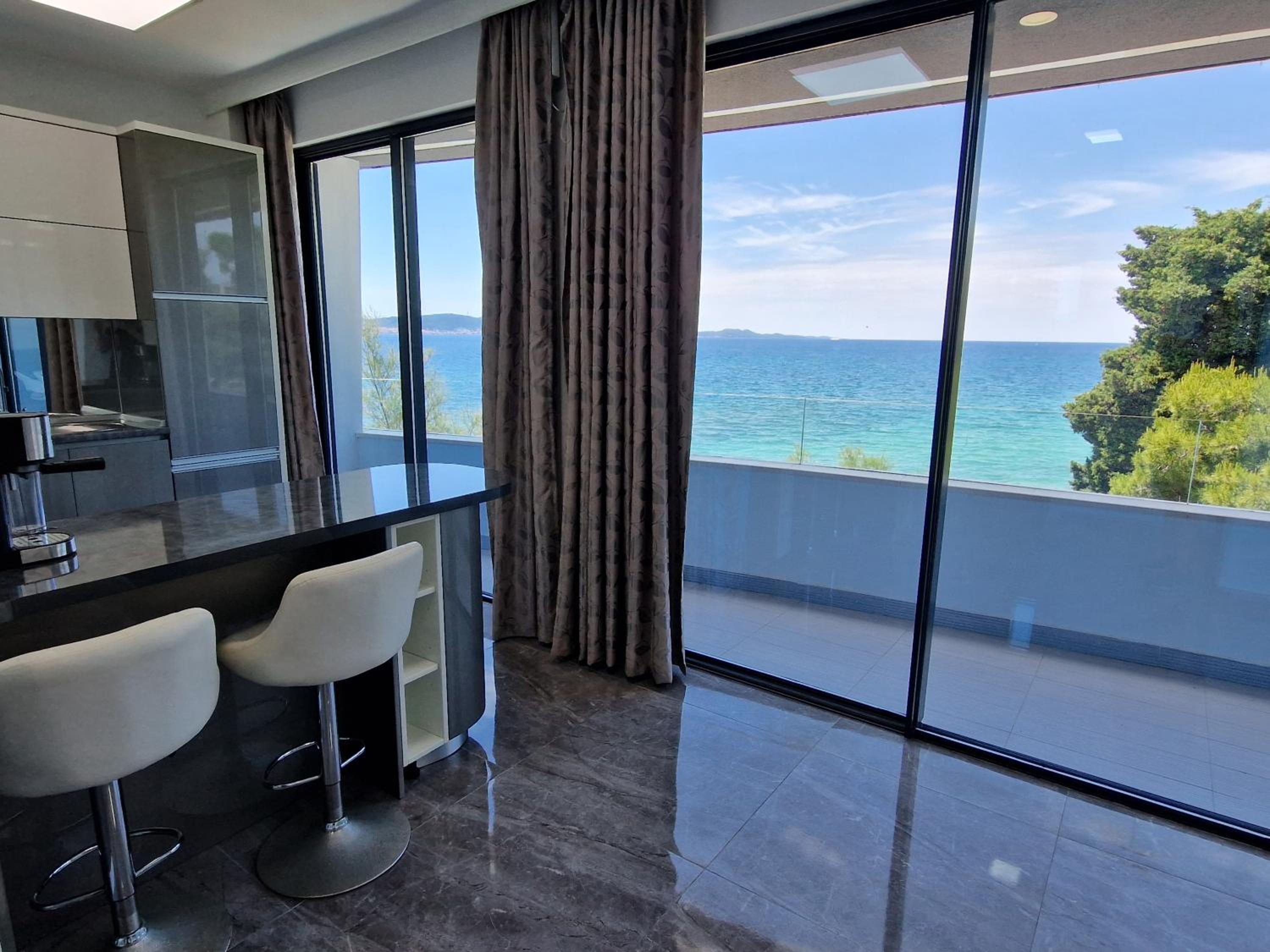 Two-Bedroom Penthouse Apartment with Sea View photo 3