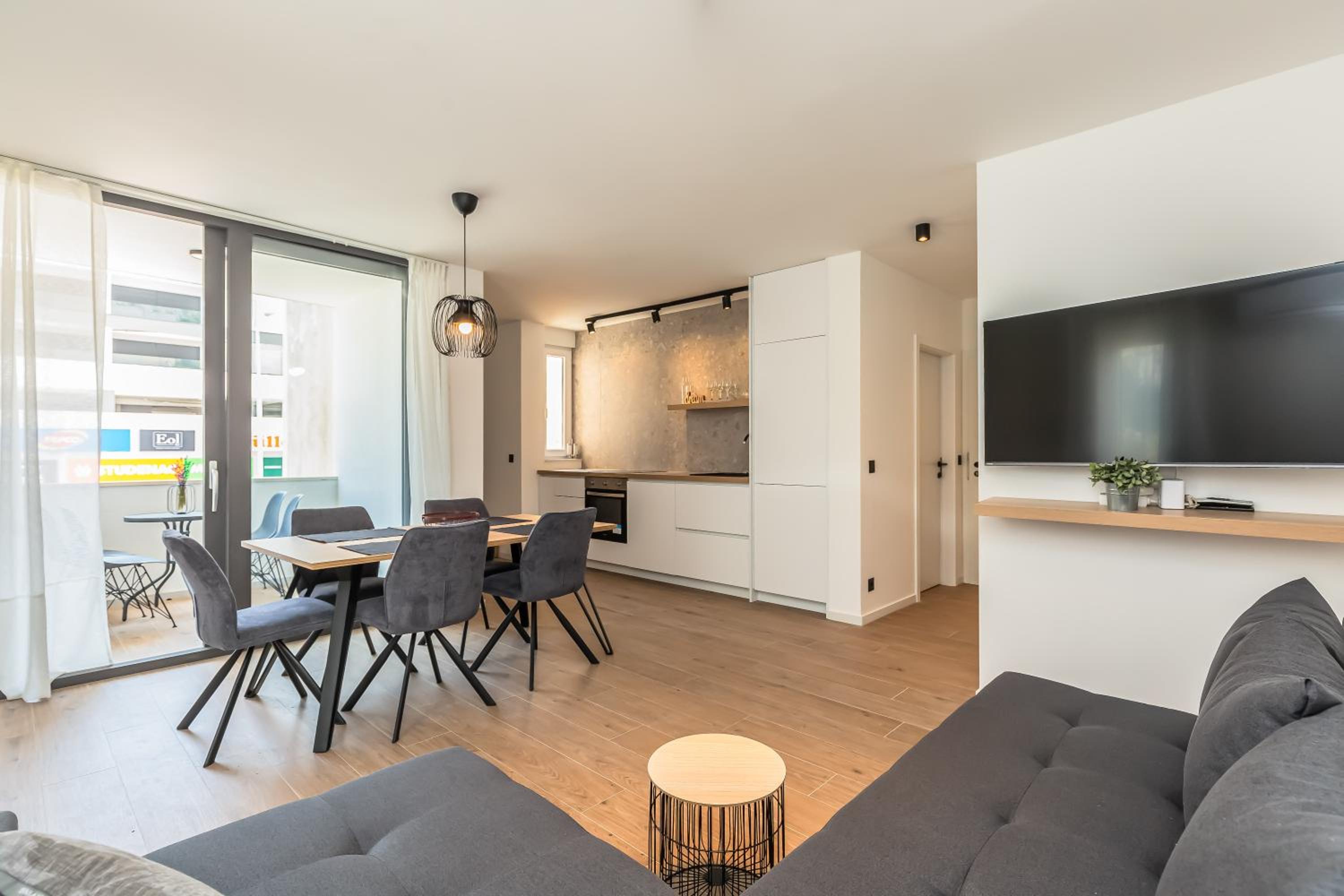 Deluxe Apartment