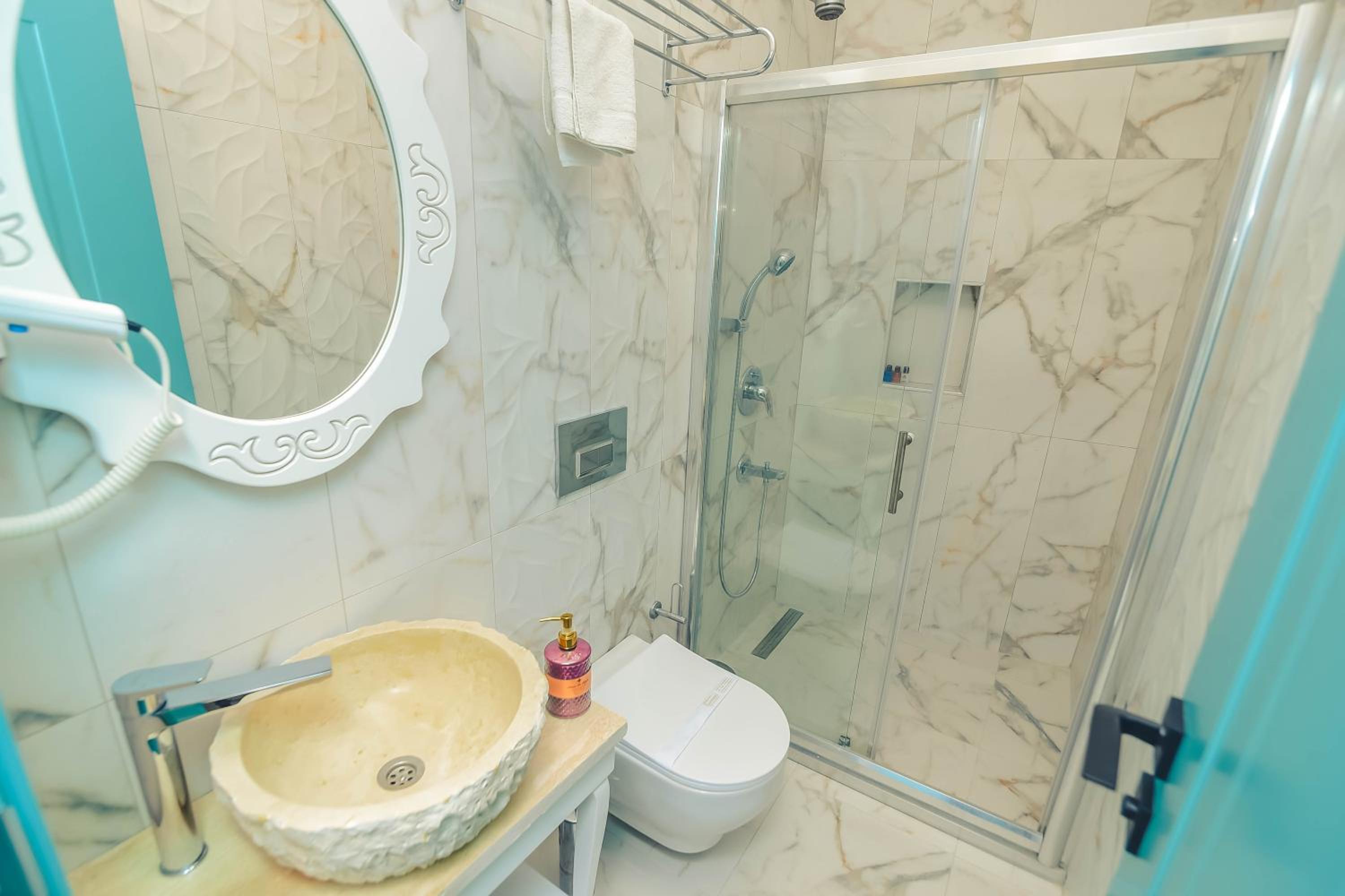 Deluxe Double Room with Balcony - Photo 2