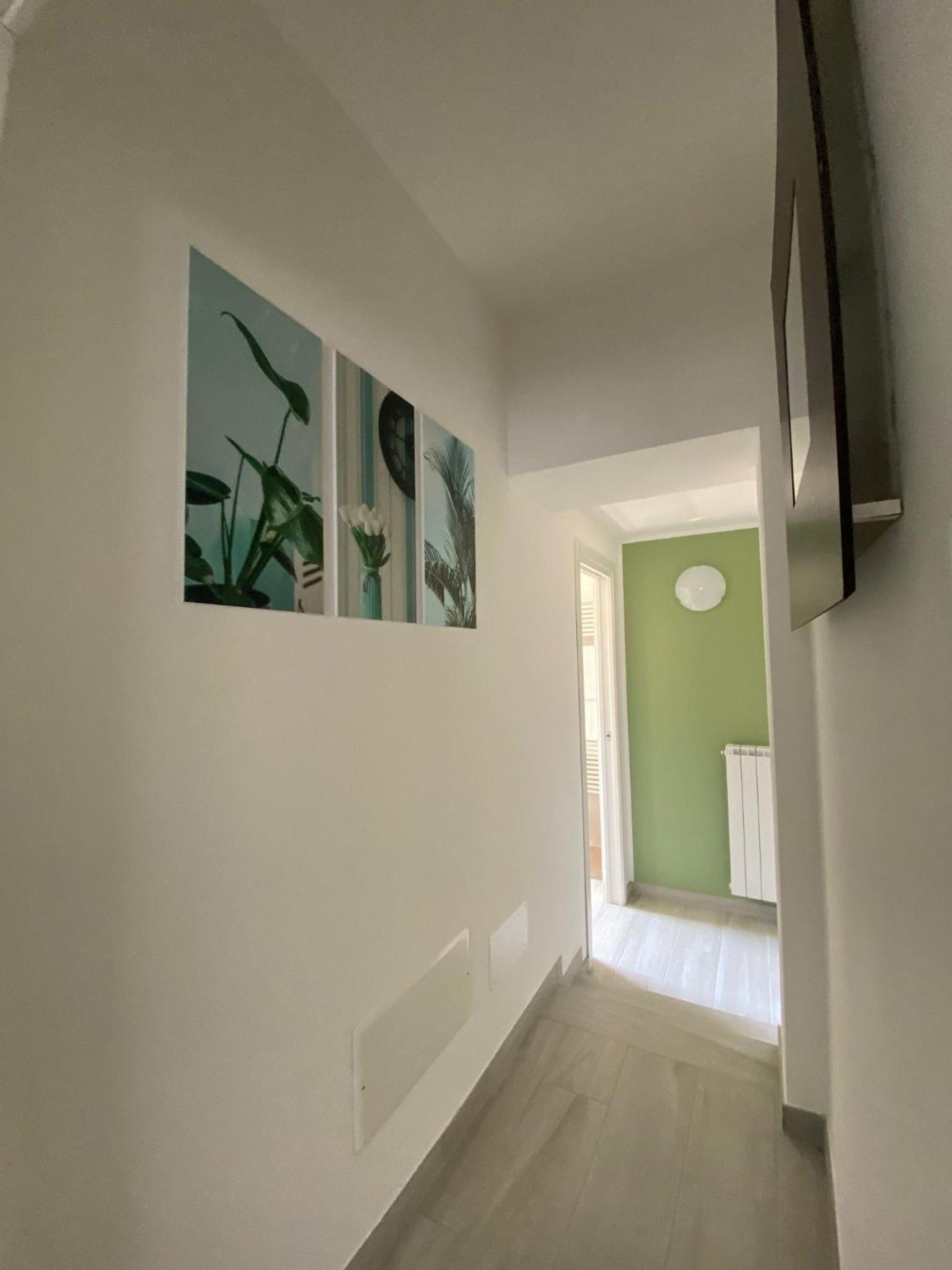 Double Room with Private Bathroom - Photo 4