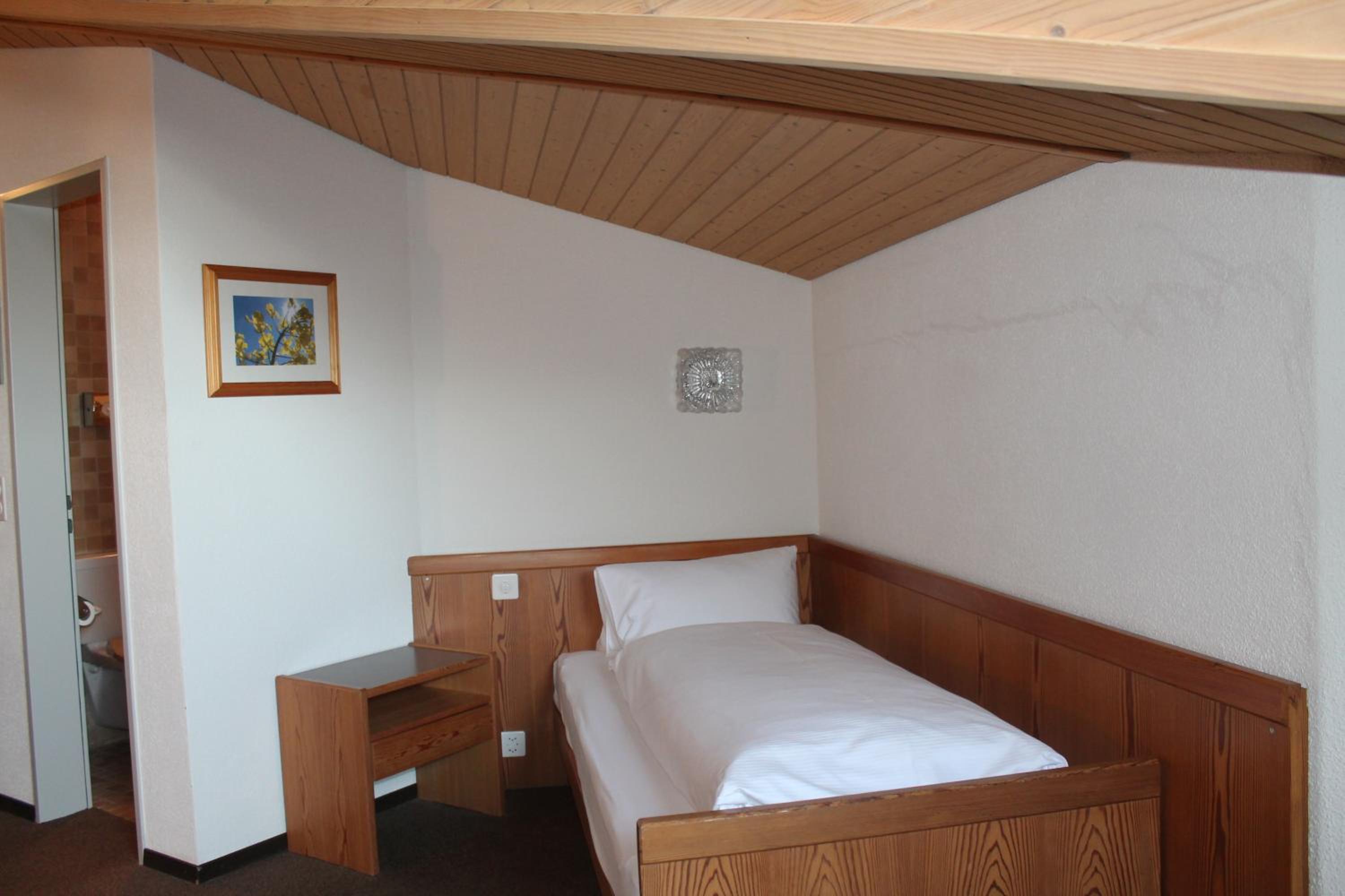 Classic Single Room