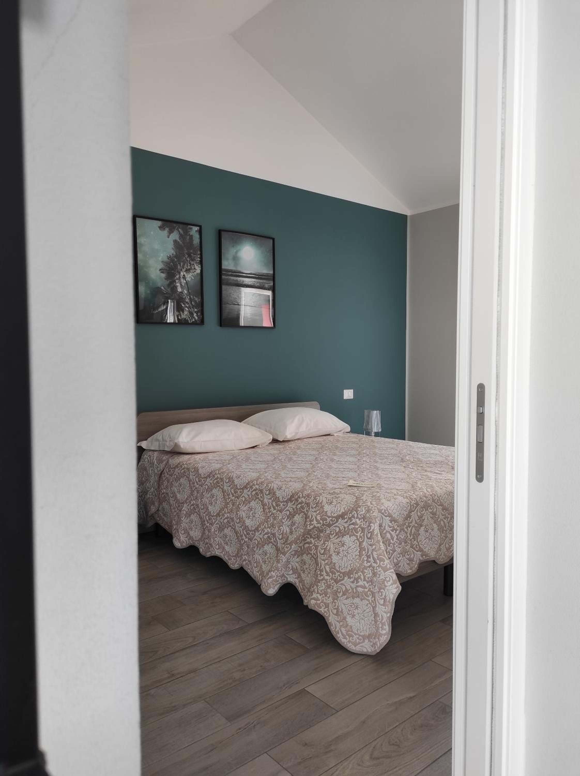 One-Bedroom House - Photo 5