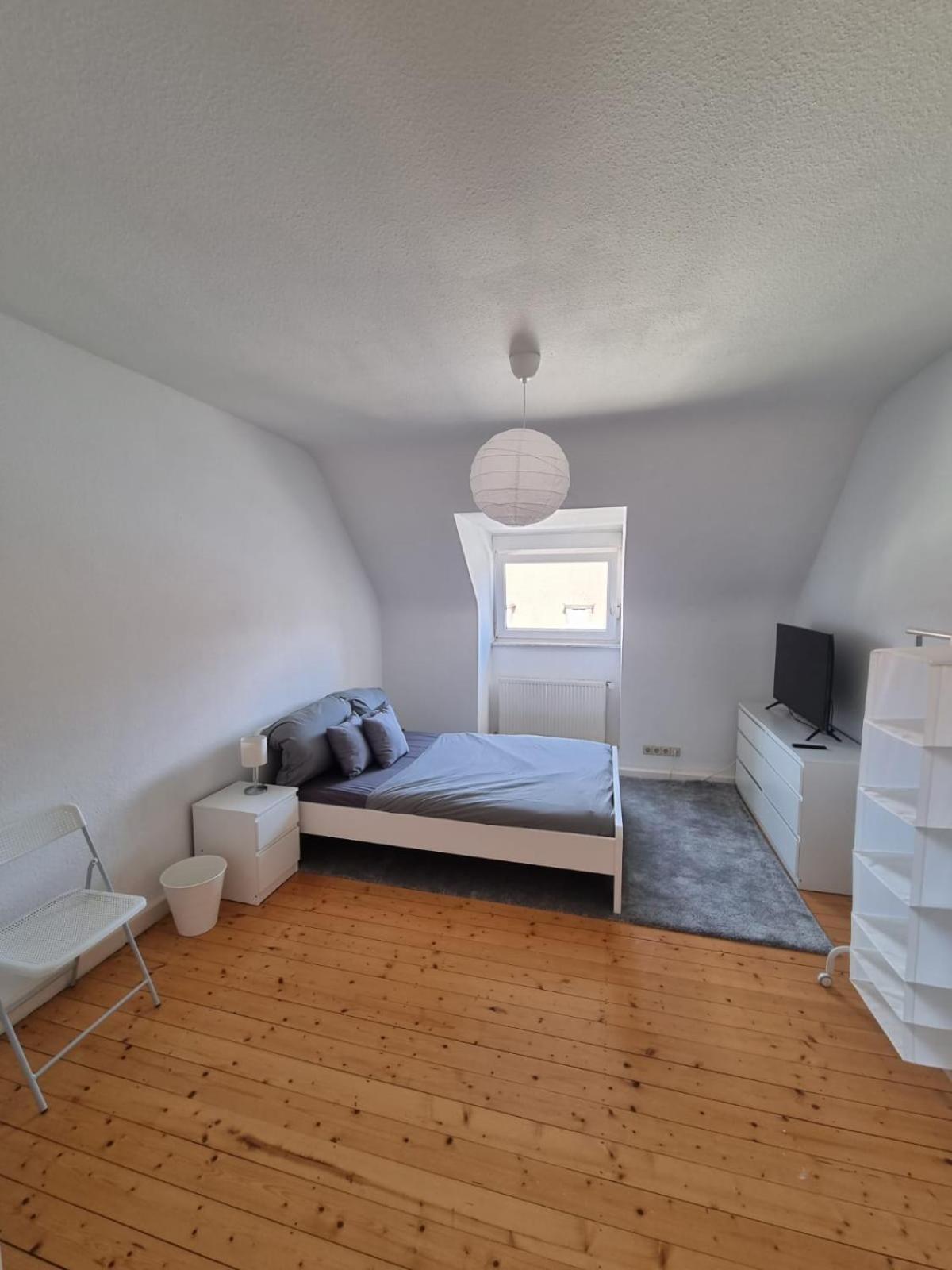 Double Room with Shared Bathroom photo 2