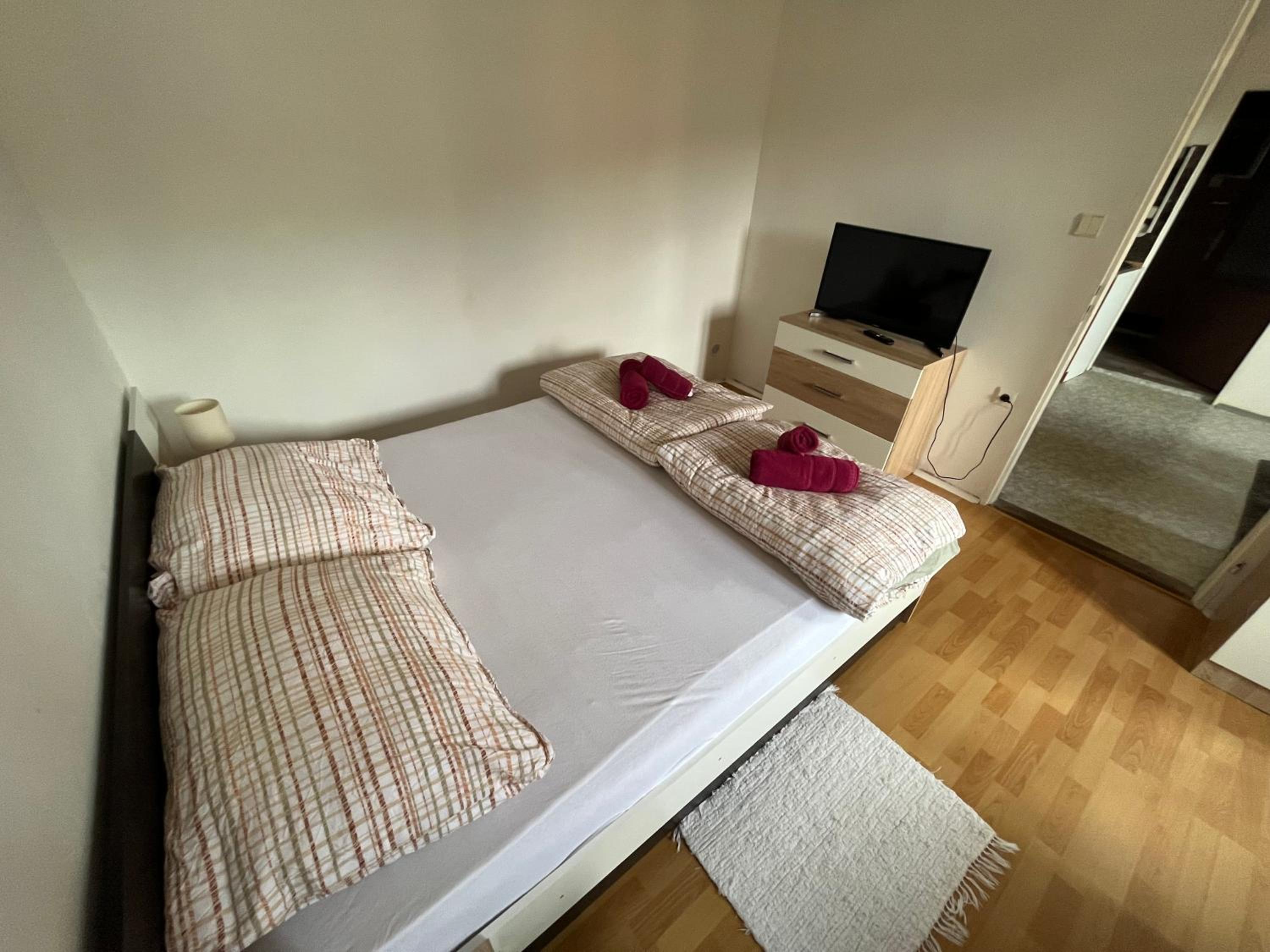 Quadruple Room - Photo 5