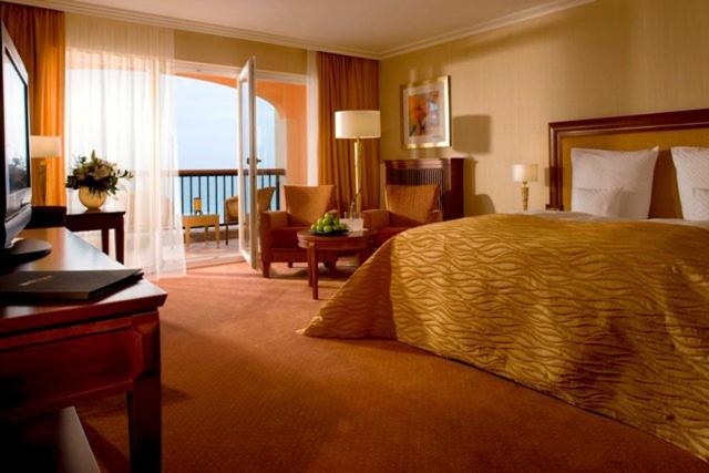 Junior Suite with Sea View - Photo 1