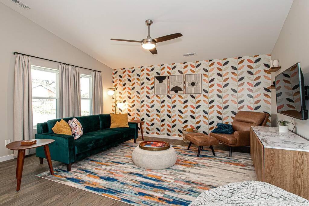 Three-Bedroom House photo 1