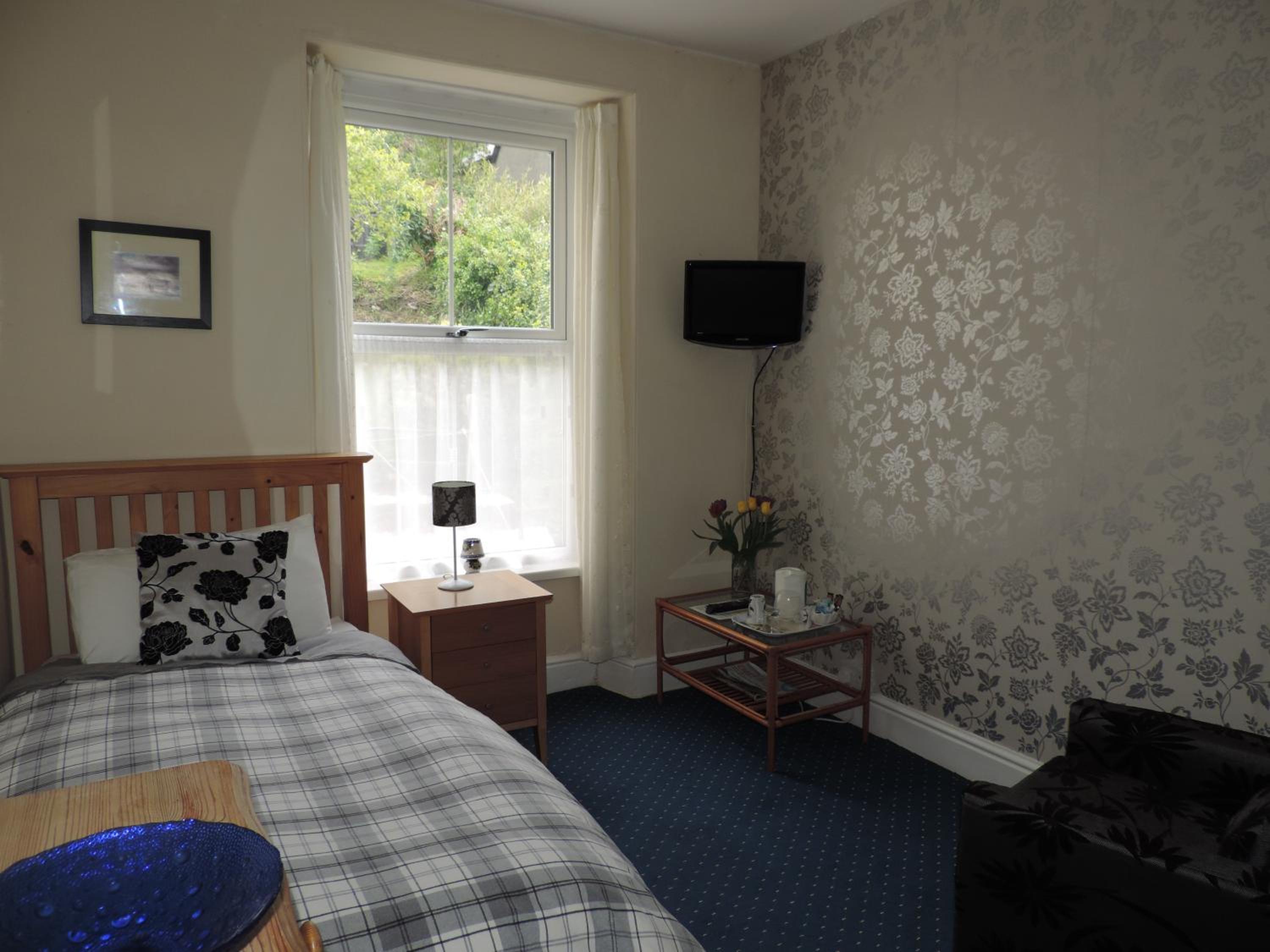 Single Room with Private Bathroom photo 1