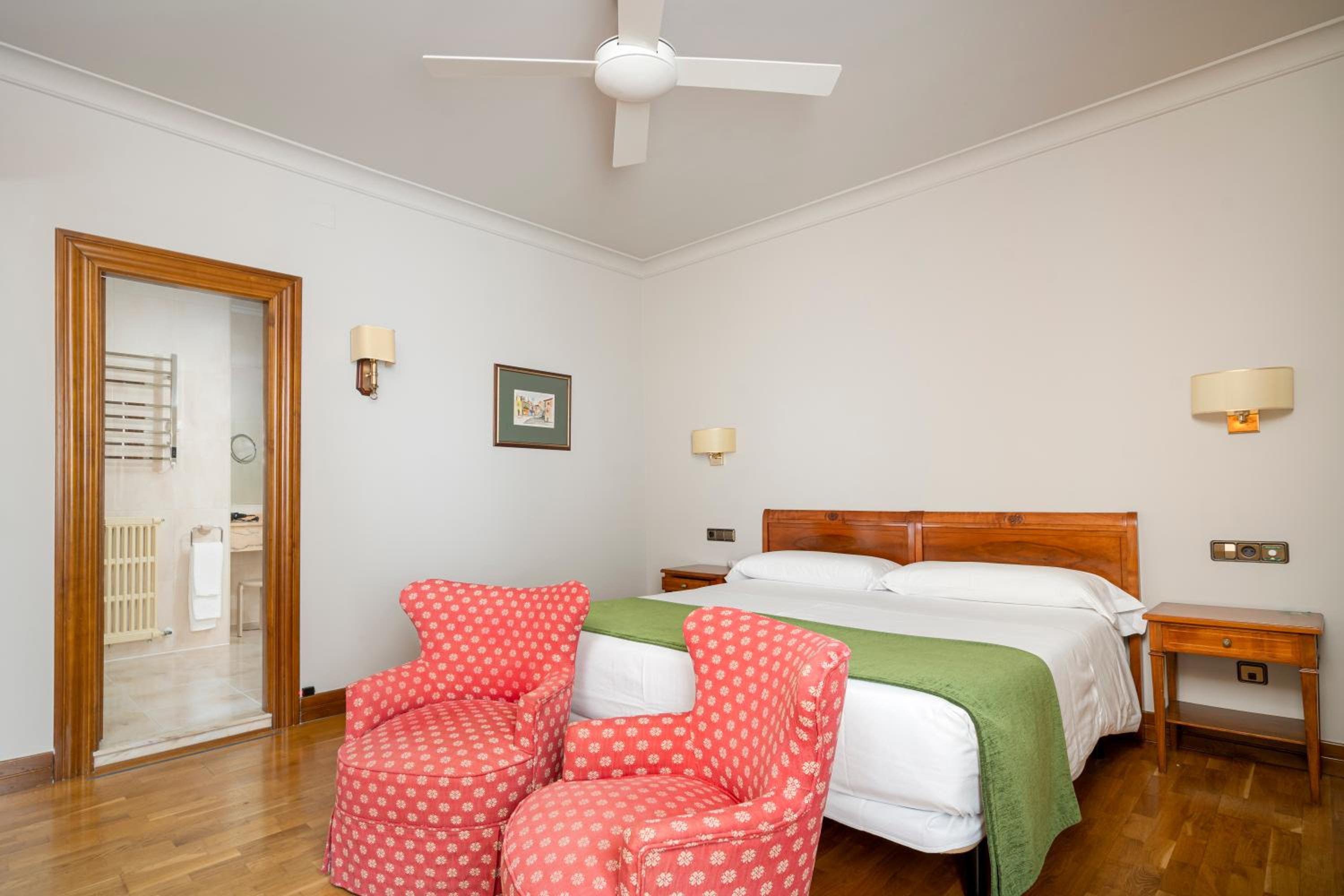 Suite Familiar (2 Adultos + 1 Niño)