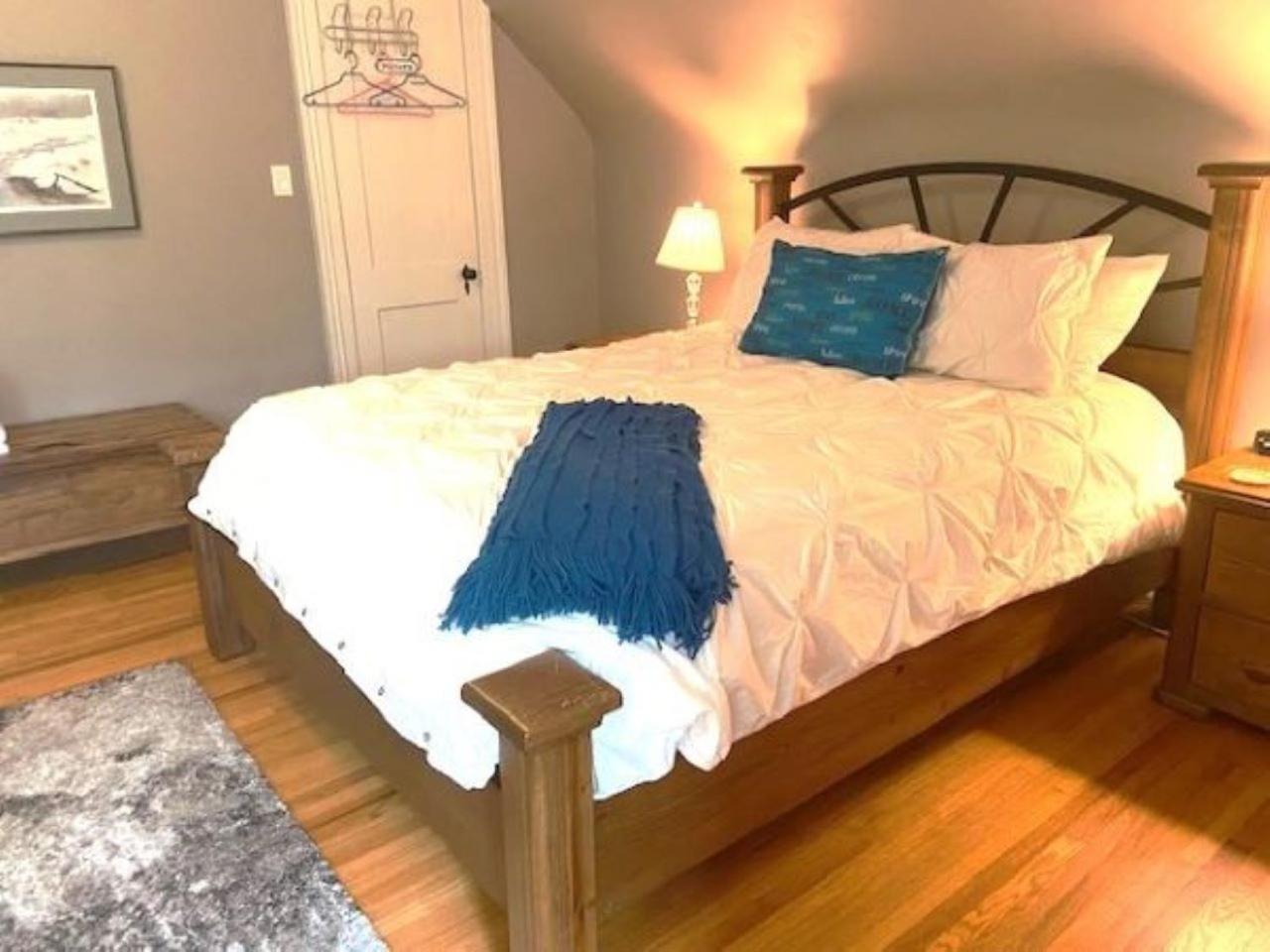 Queen Room with Shared Bathroom