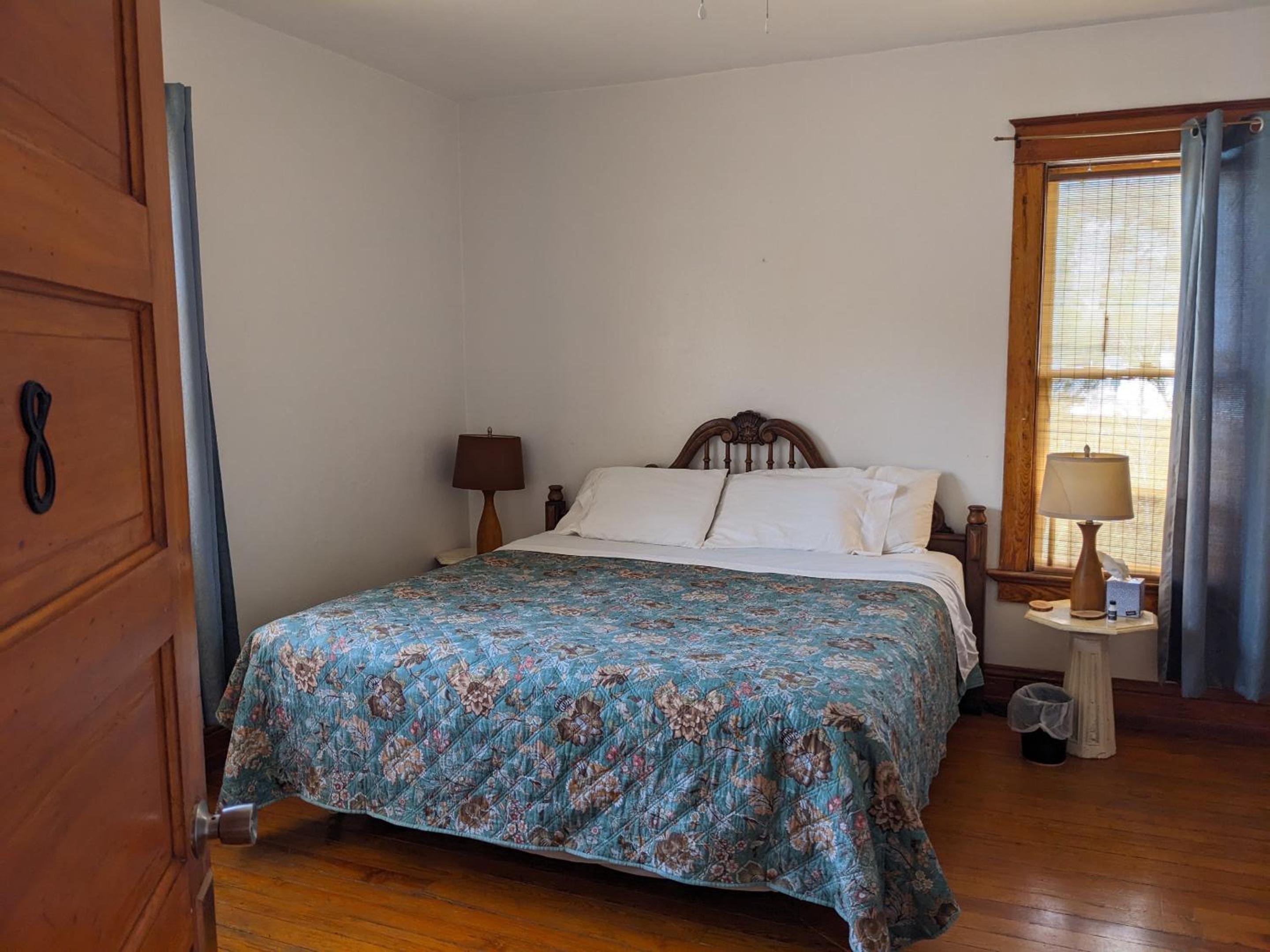 Double Room with Shared Bathroom