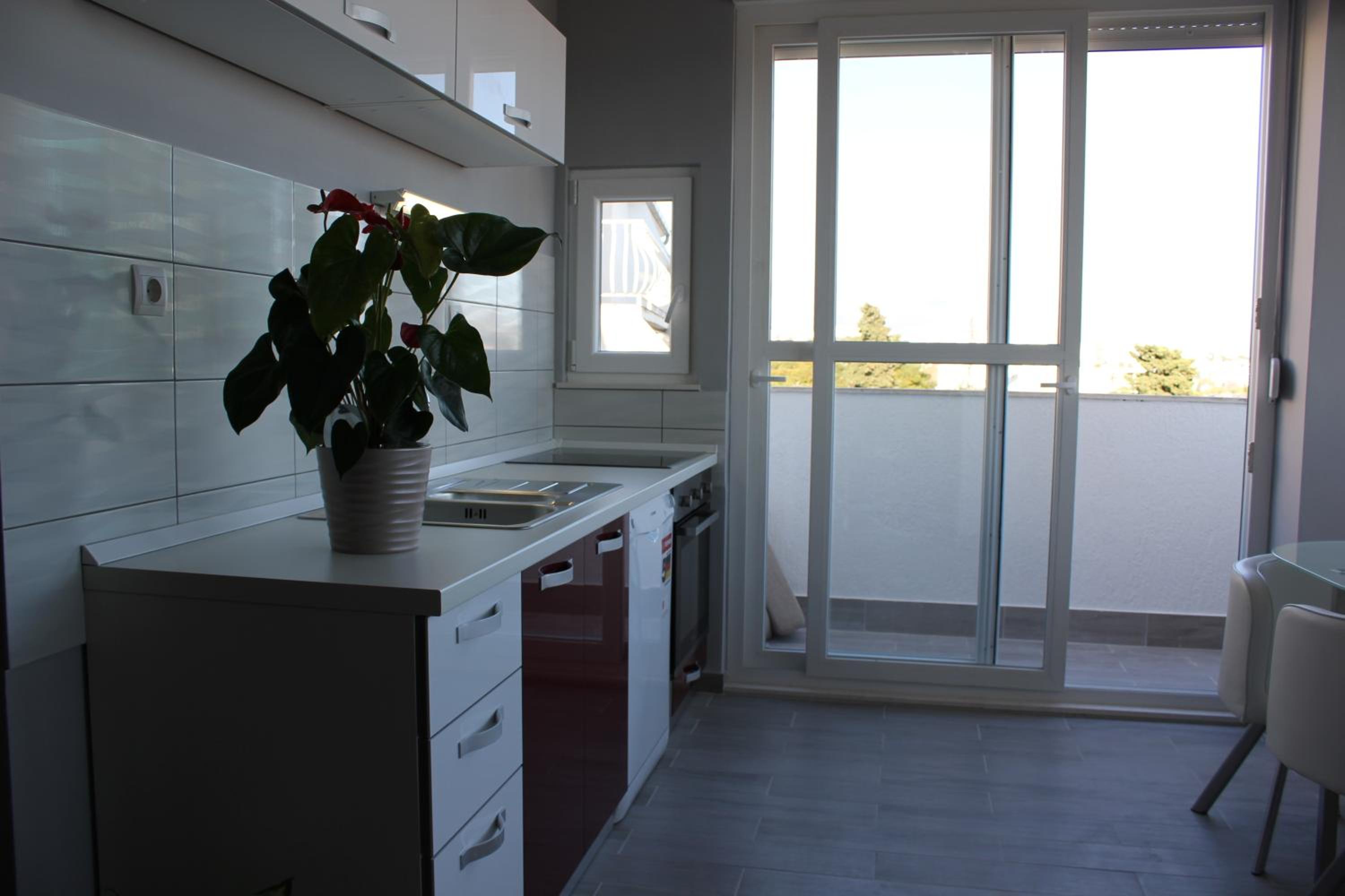 Apartment with Sea View - Photo 12