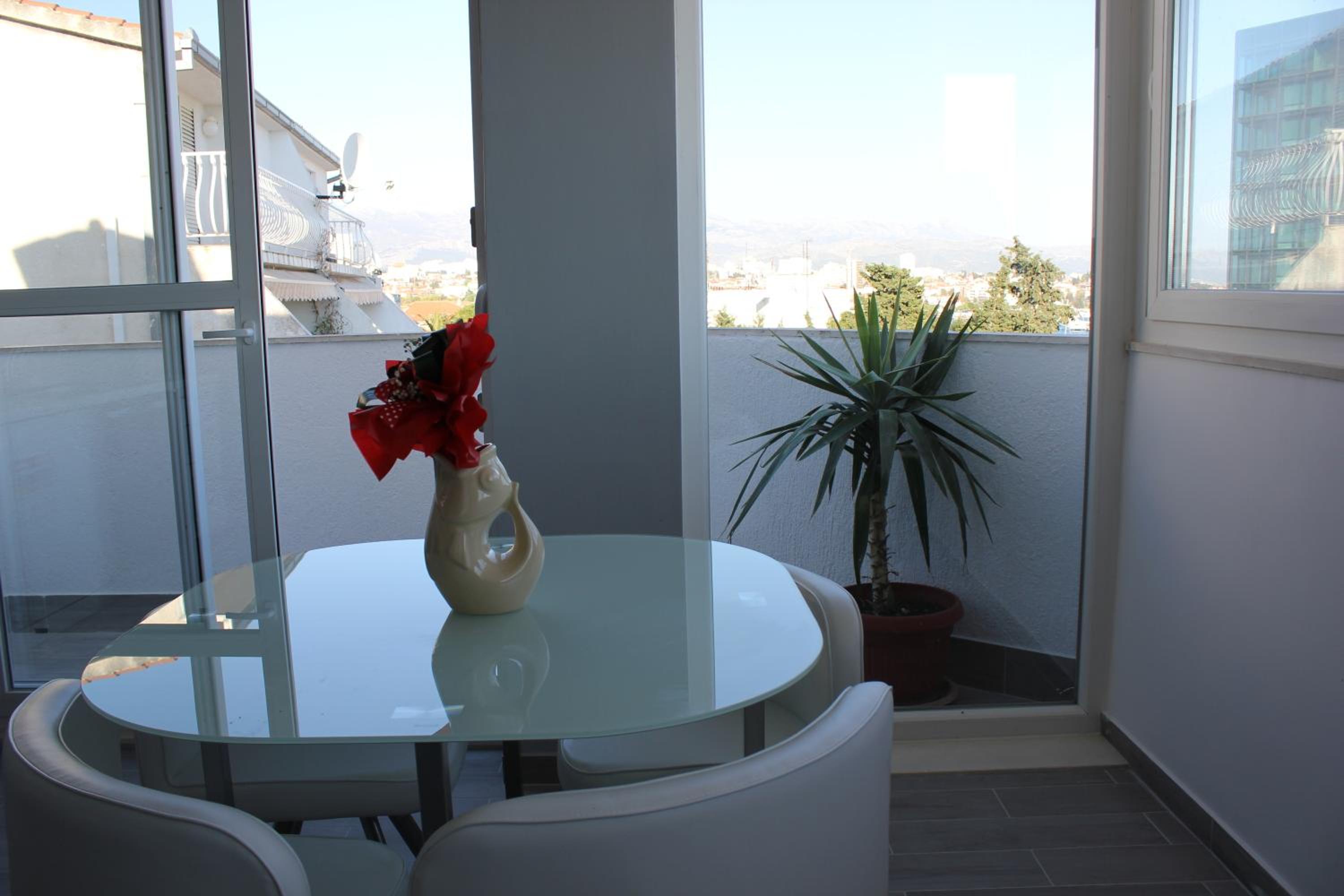 Apartment with Sea View - Photo 27