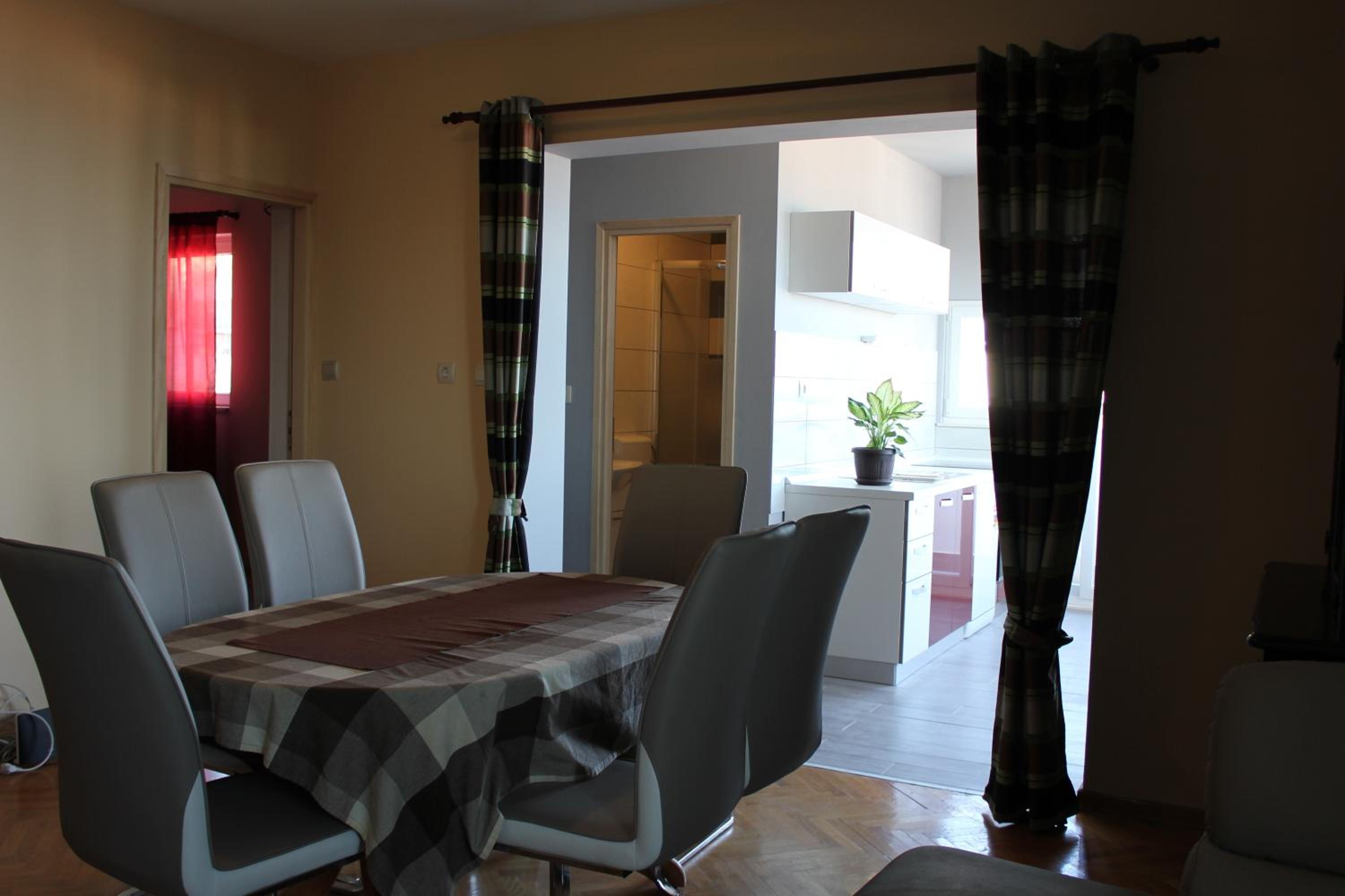 Apartment with Sea View - Photo 14