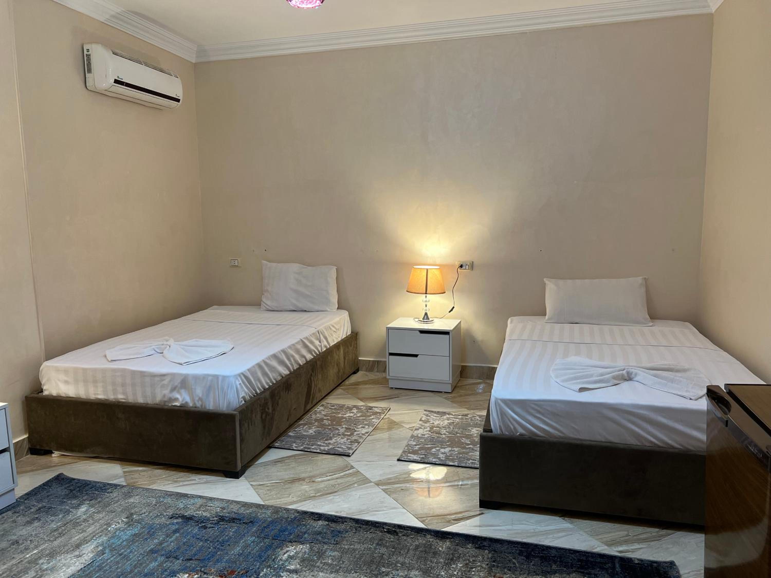 Double Room With Shared Toilet photo 2