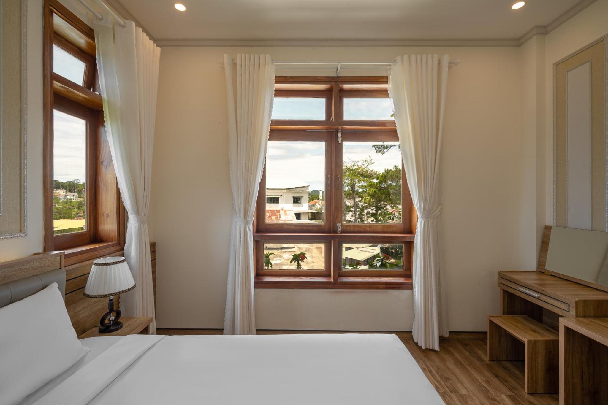 Standard Double Room - Photo 10