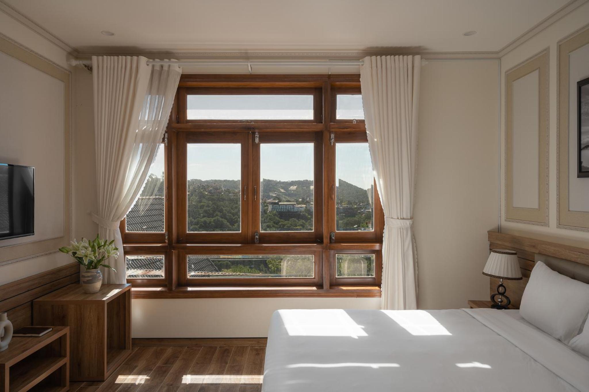 Double Room with Mountain View