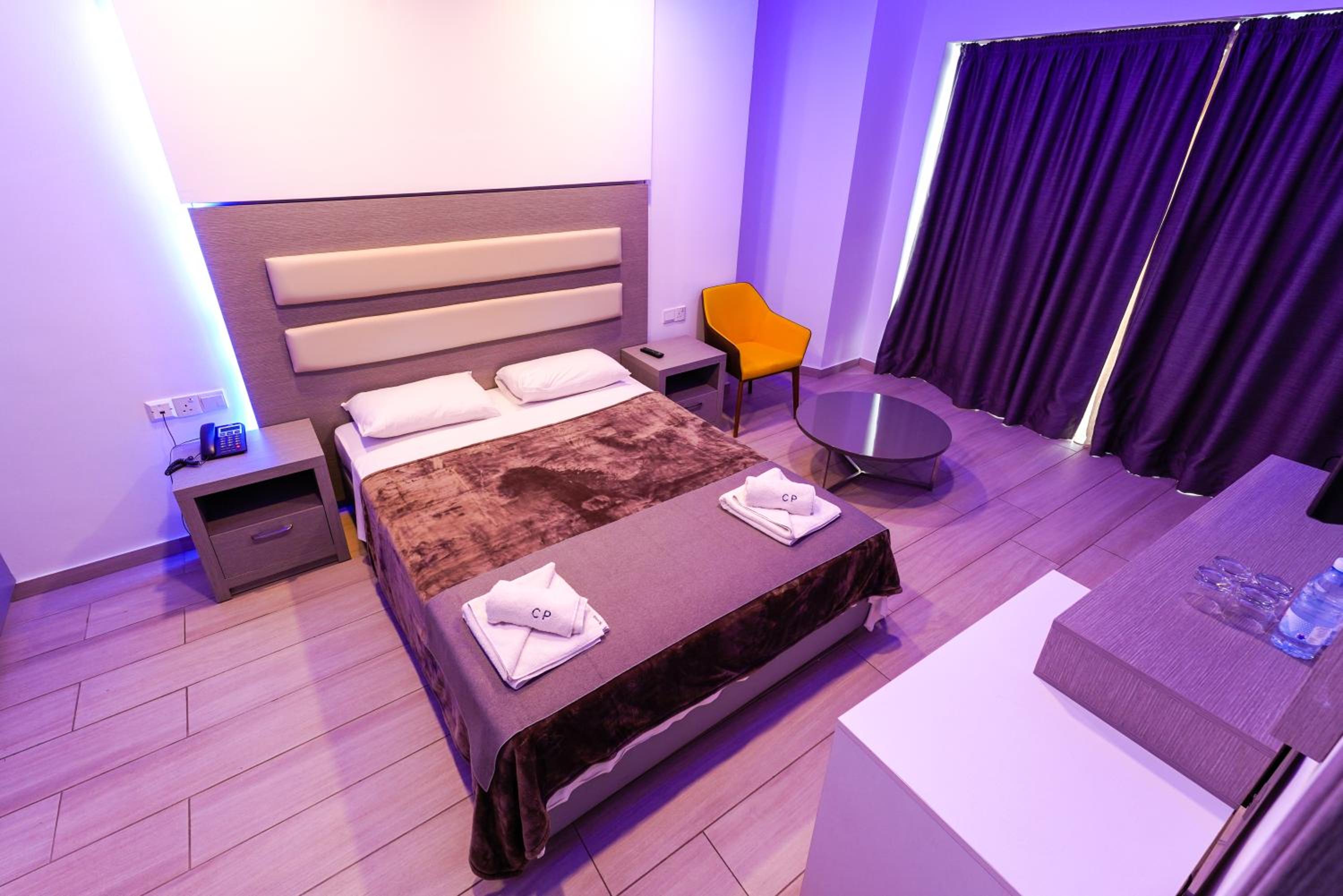 Junior Suite with Pool View