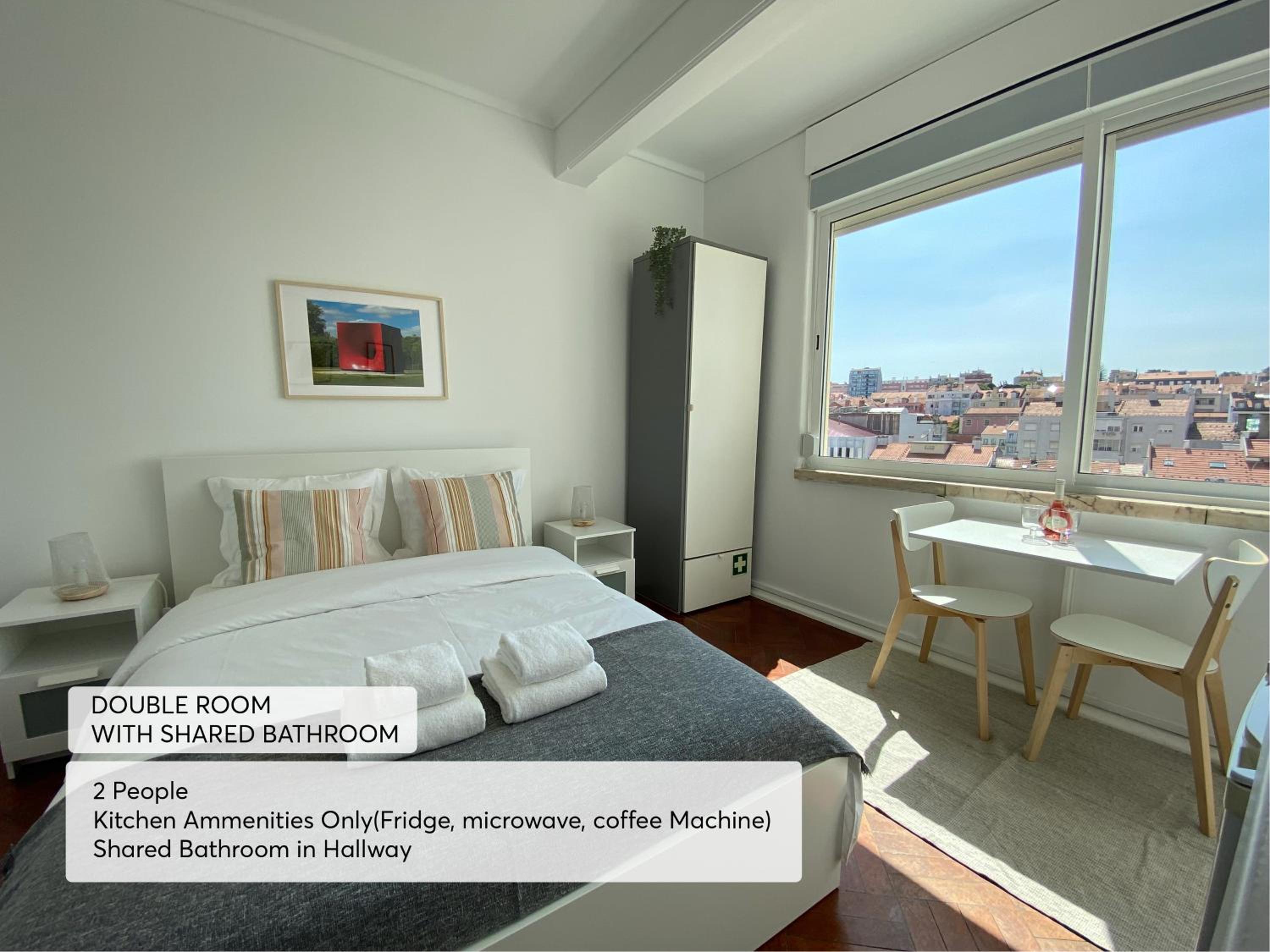 Double Room with Shared Bathroom photo 1