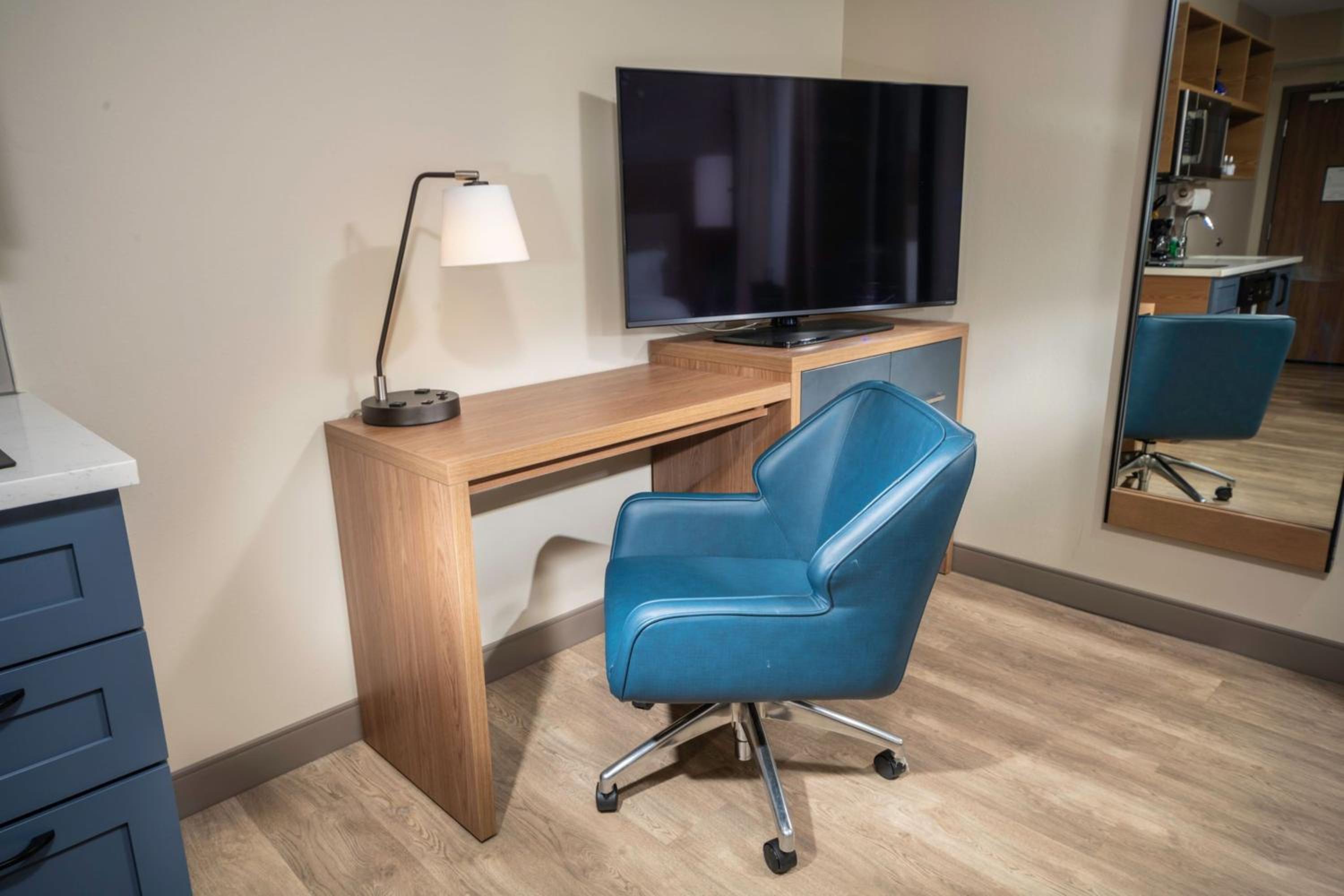 King Studio Suite - Photo 4
