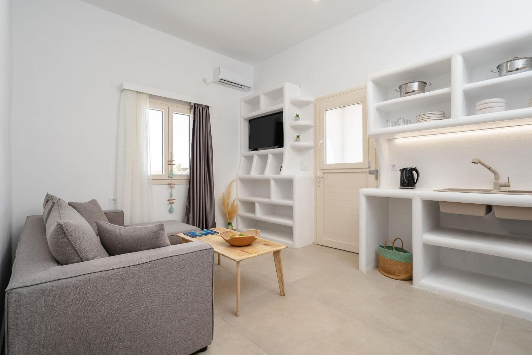 Two-Bedroom House photo 3