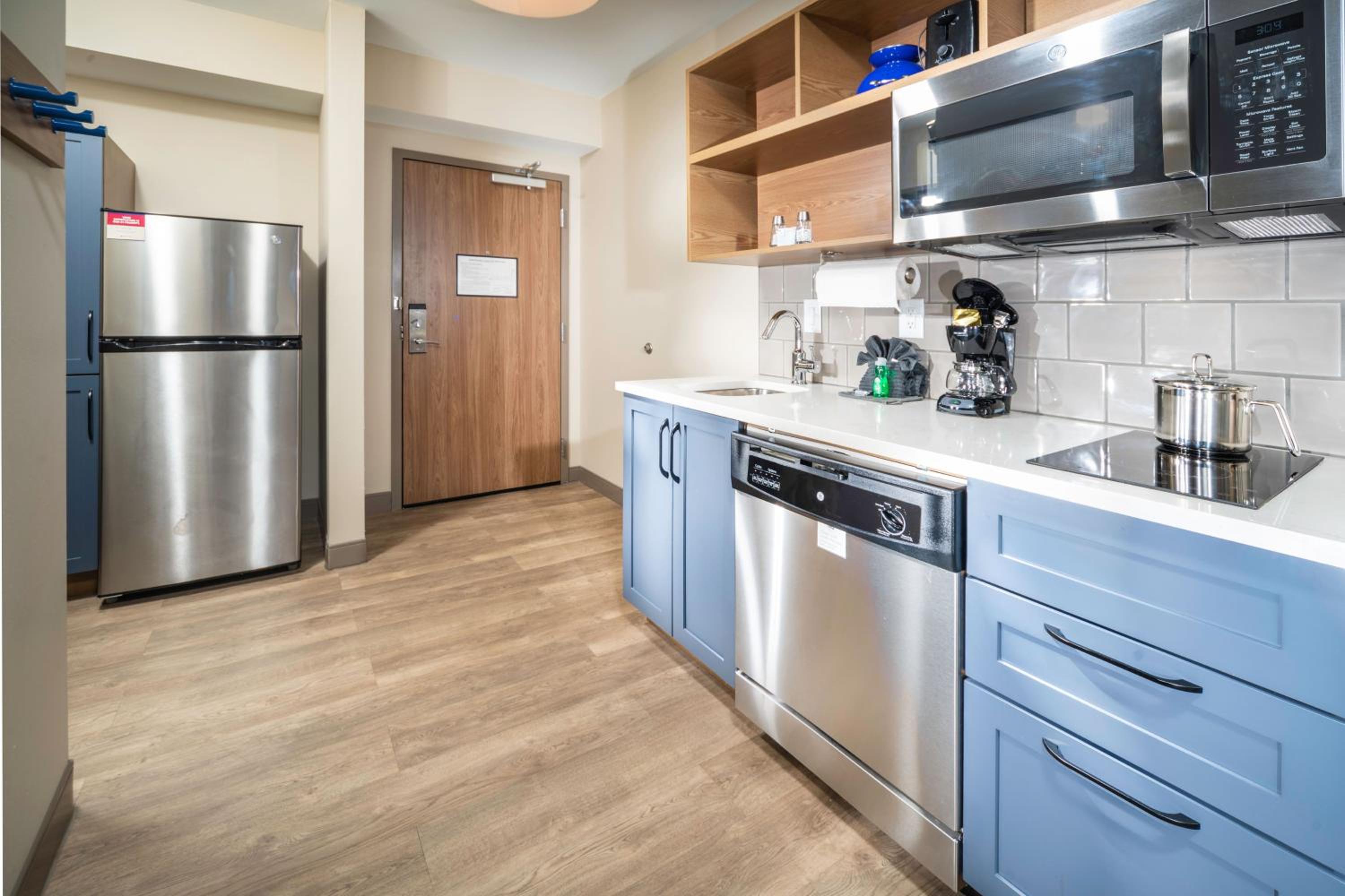 King Studio Suite - Photo 6