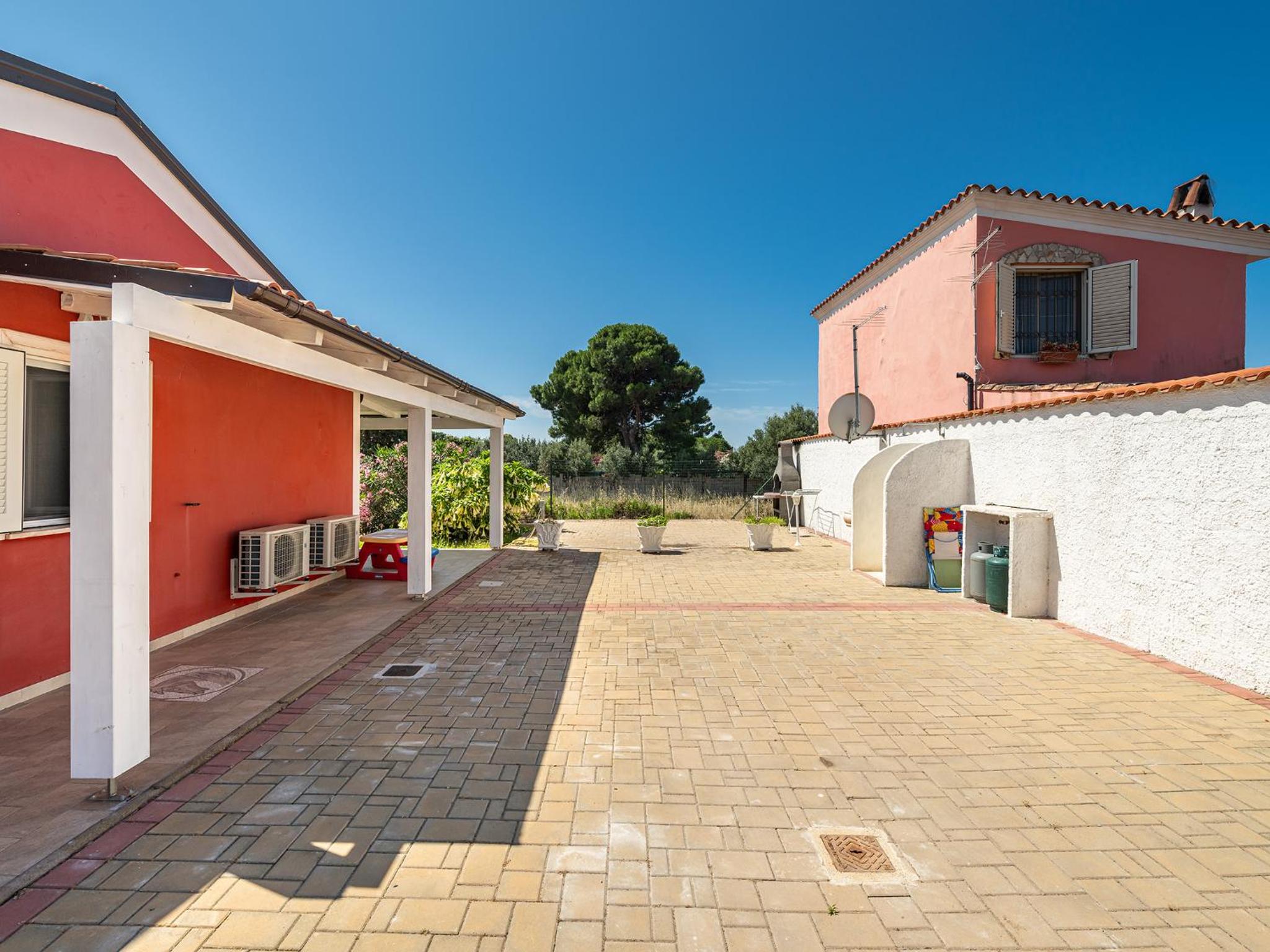 Villa - Photo 4