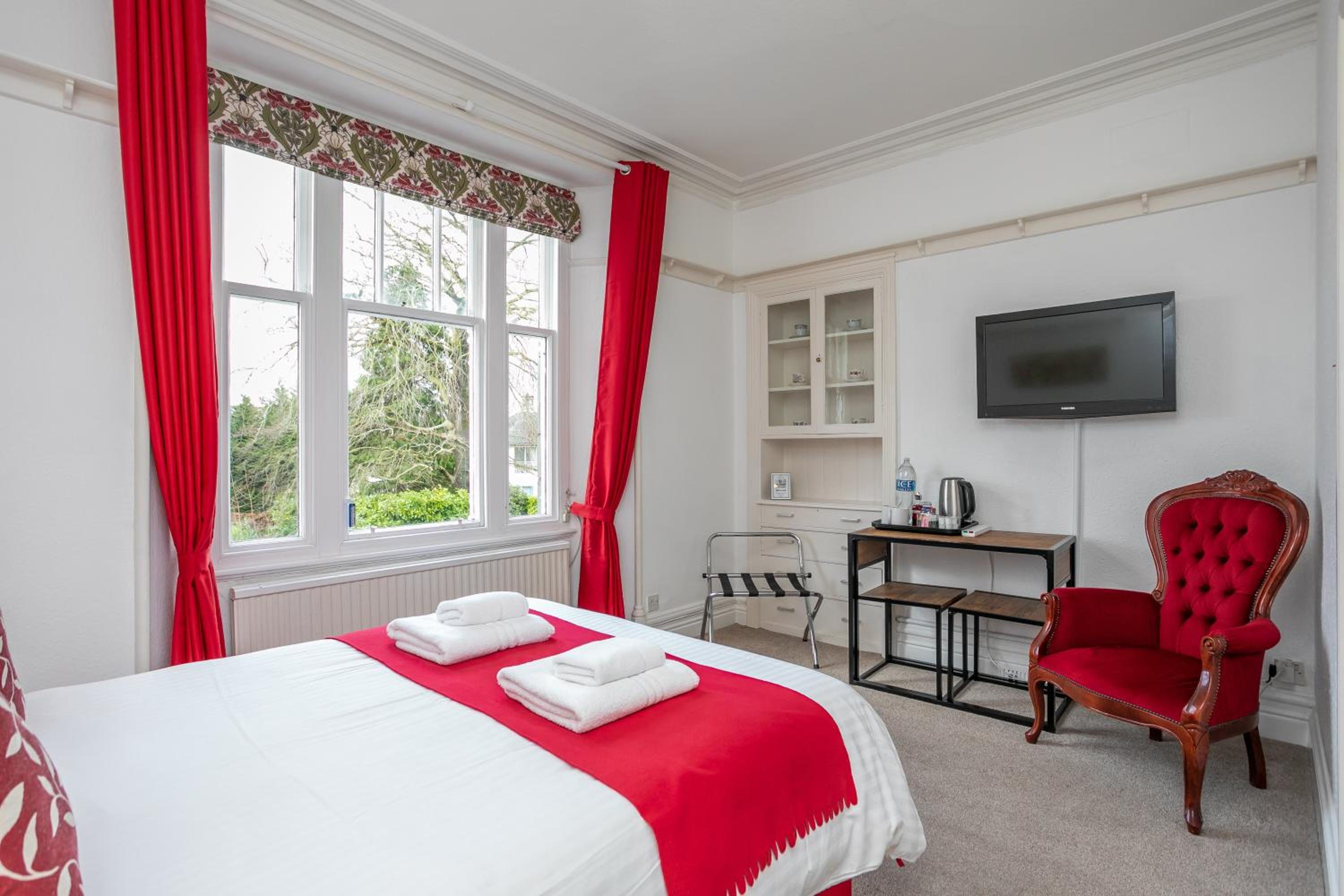 Double Room with Private Bathroom photo 3