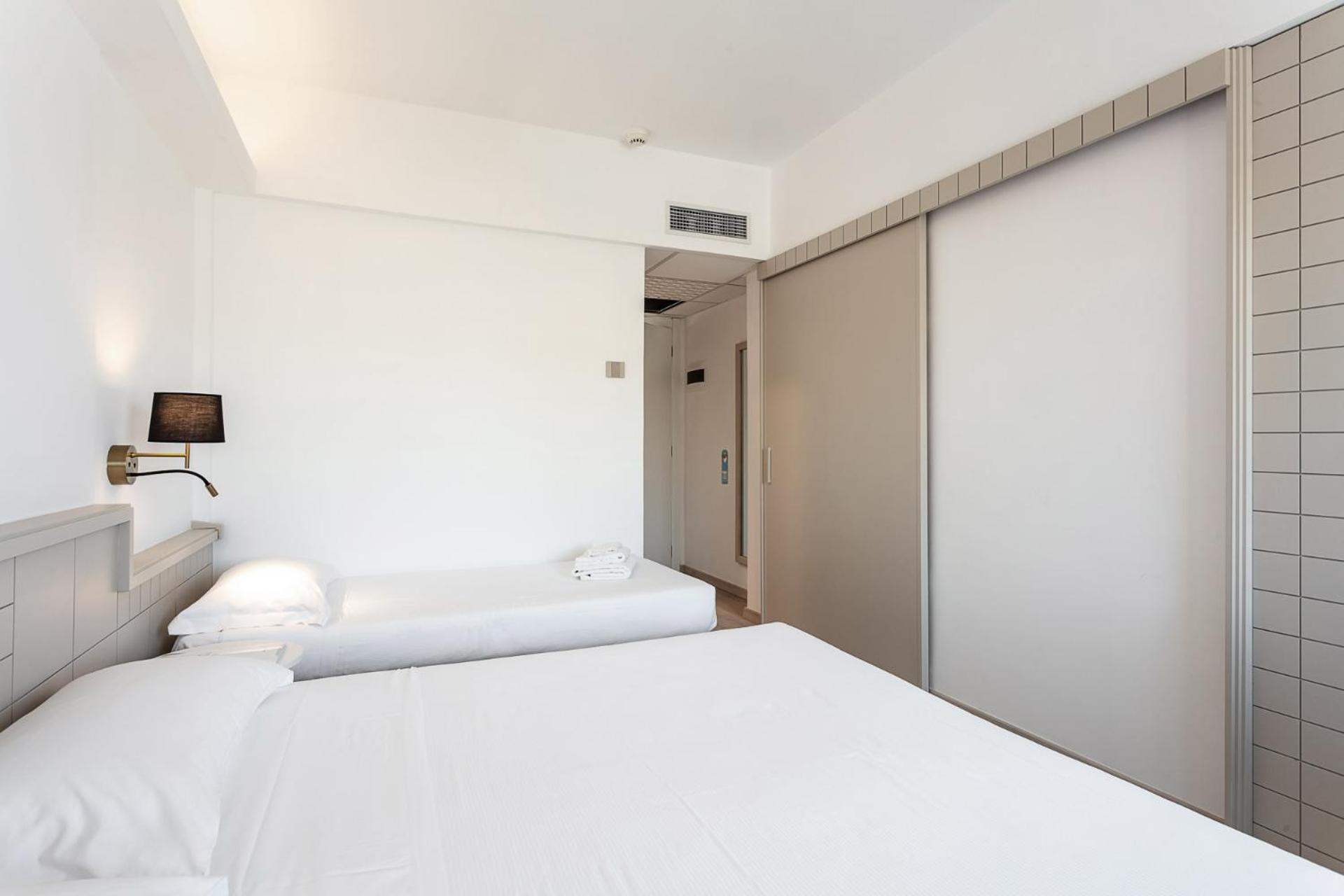 Triple Room - Photo 6