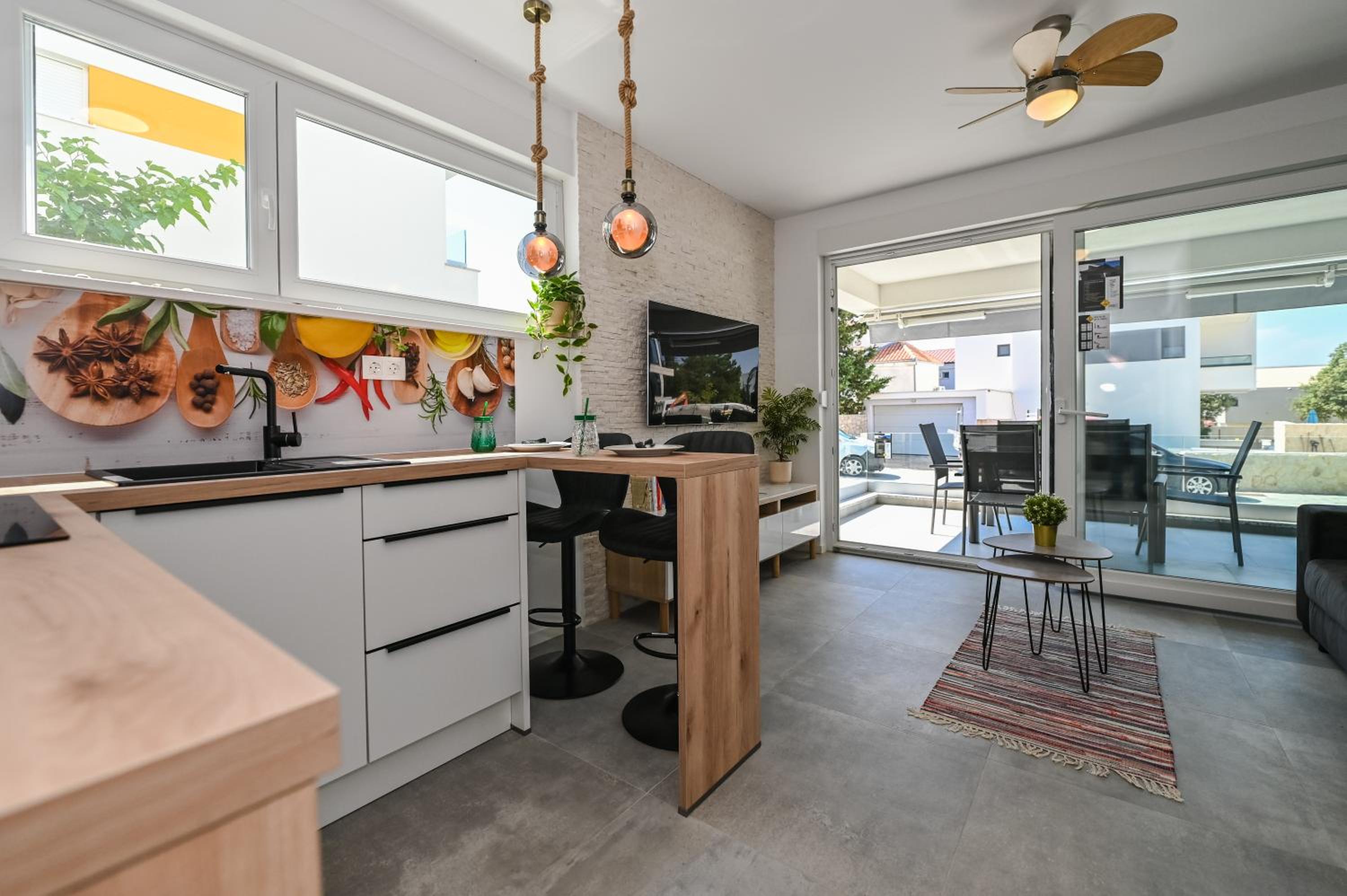 One-Bedroom Apartment with Patio photo 2